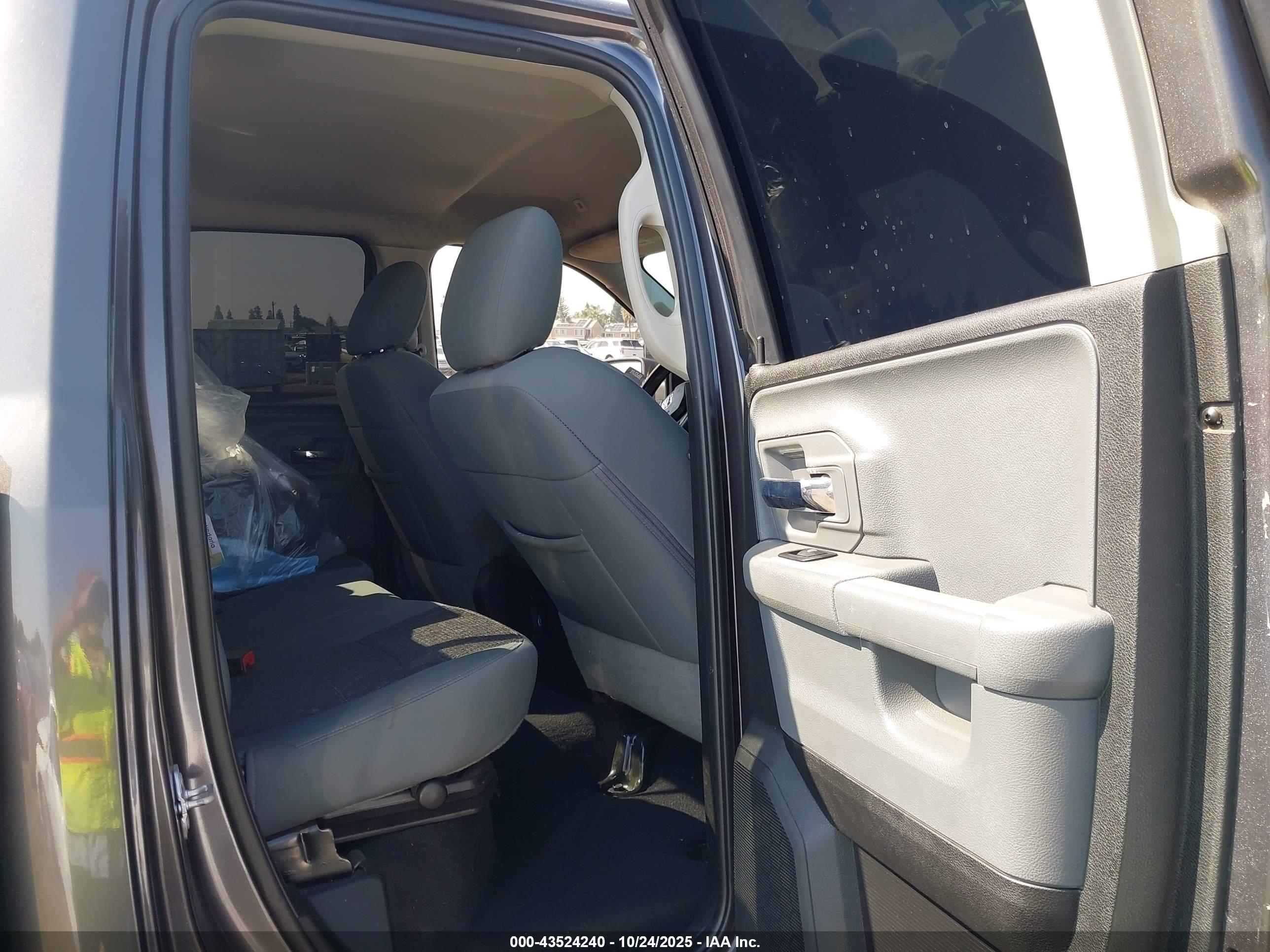 RAM 1500 image 8