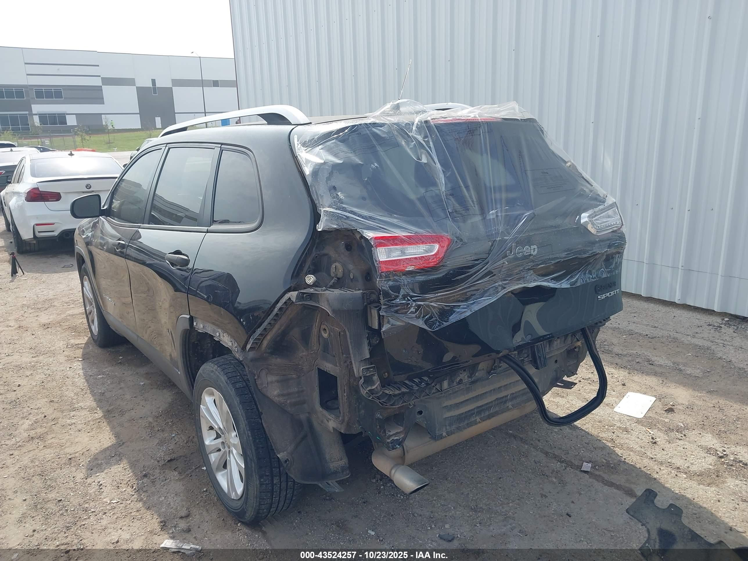 JEEP CHEROKEE image 3