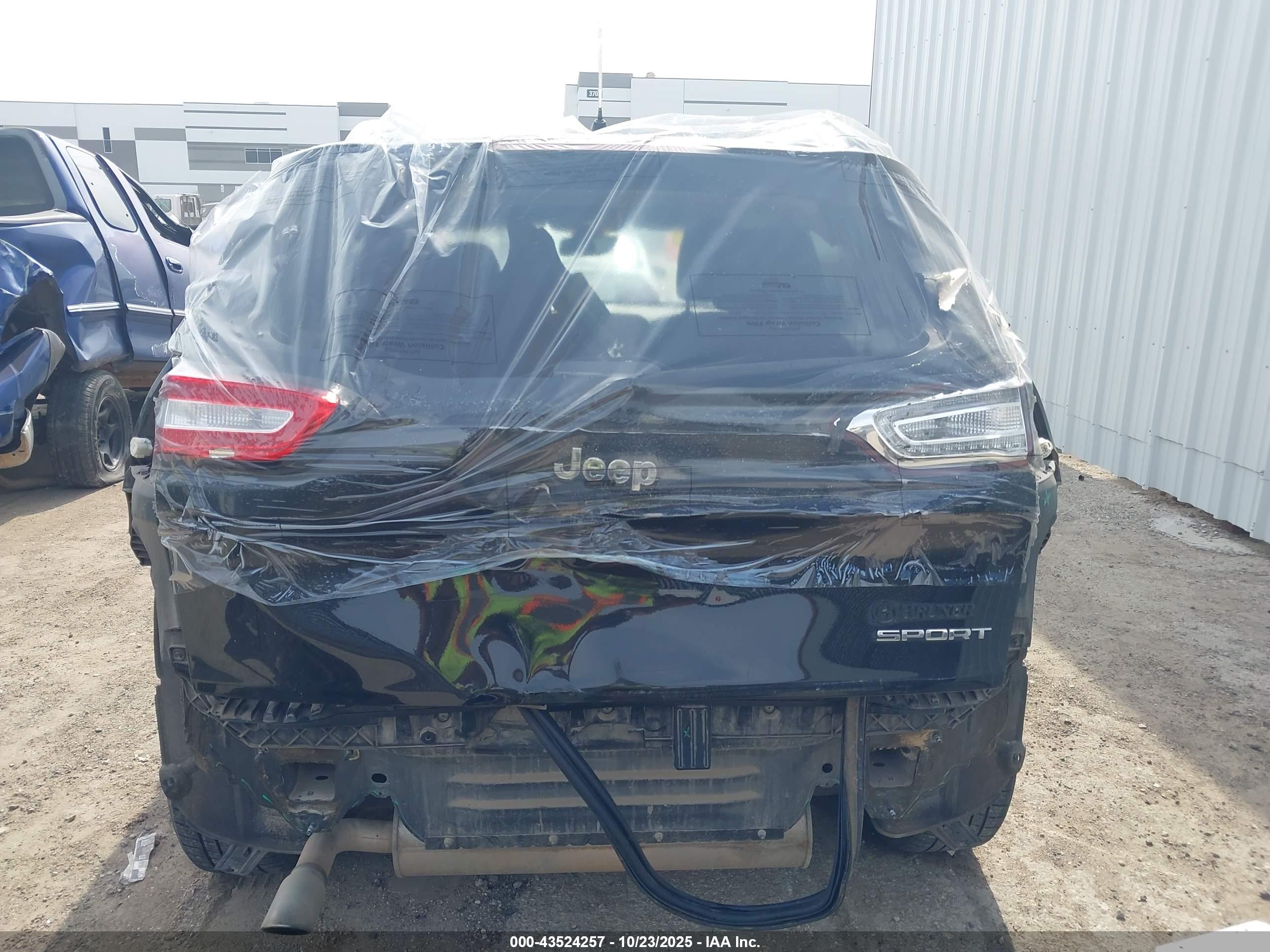 JEEP CHEROKEE image 6