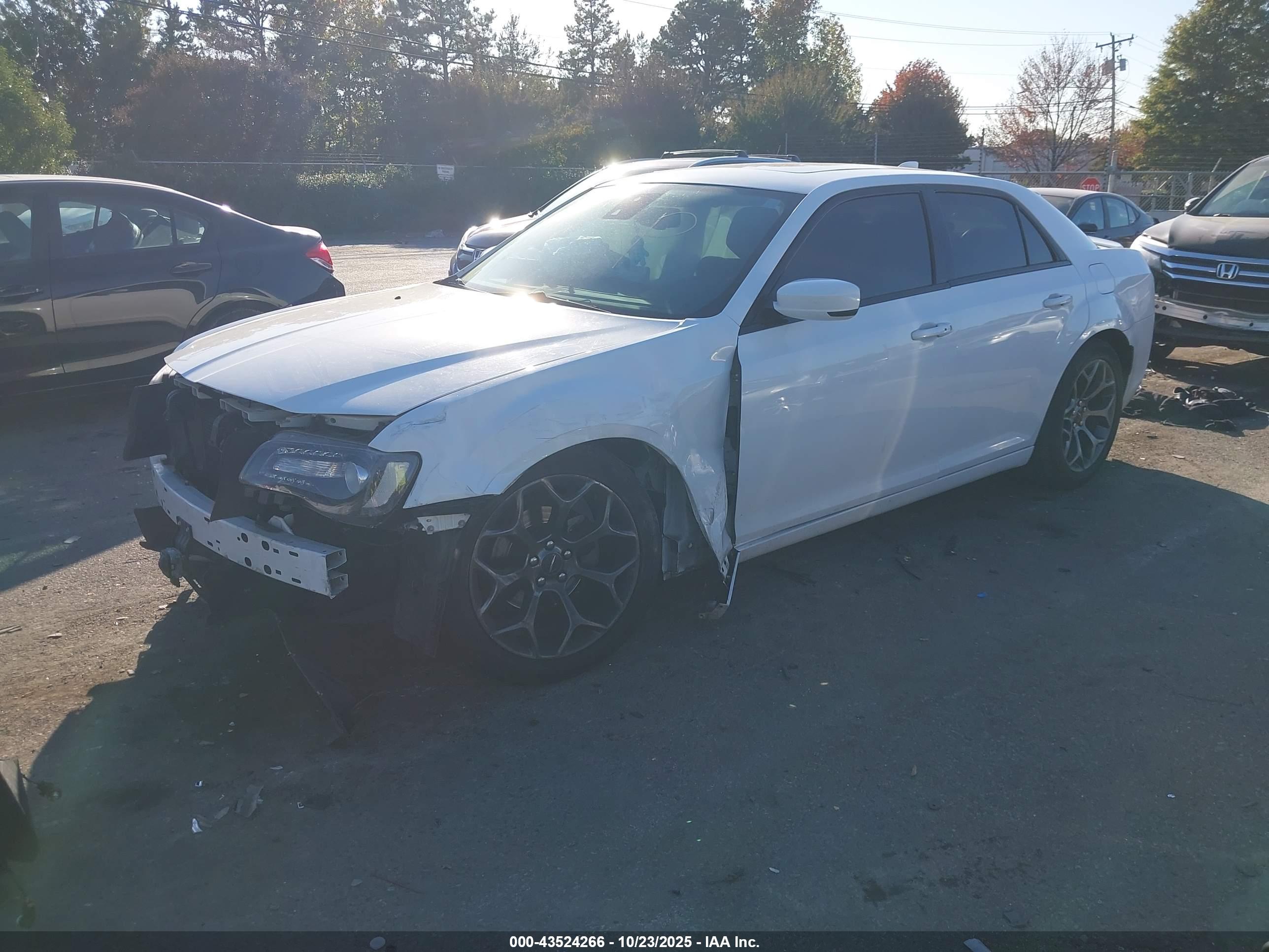 CHRYSLER 300 image 2