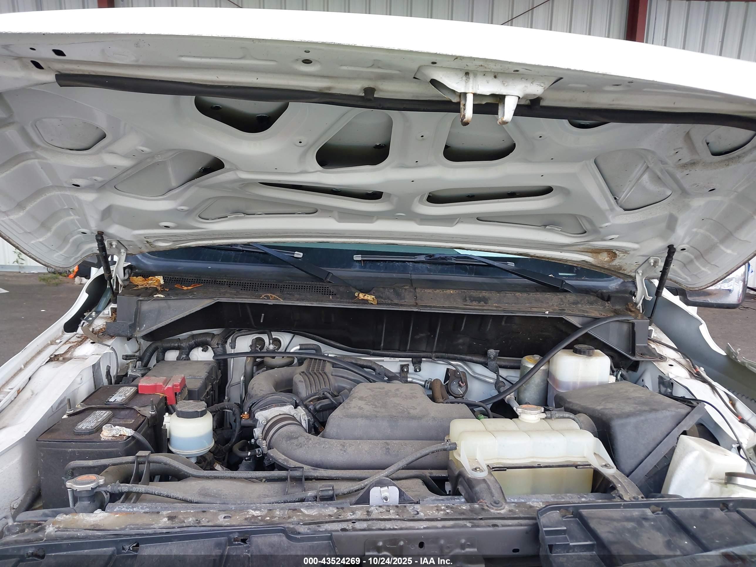NISSAN NV image 10