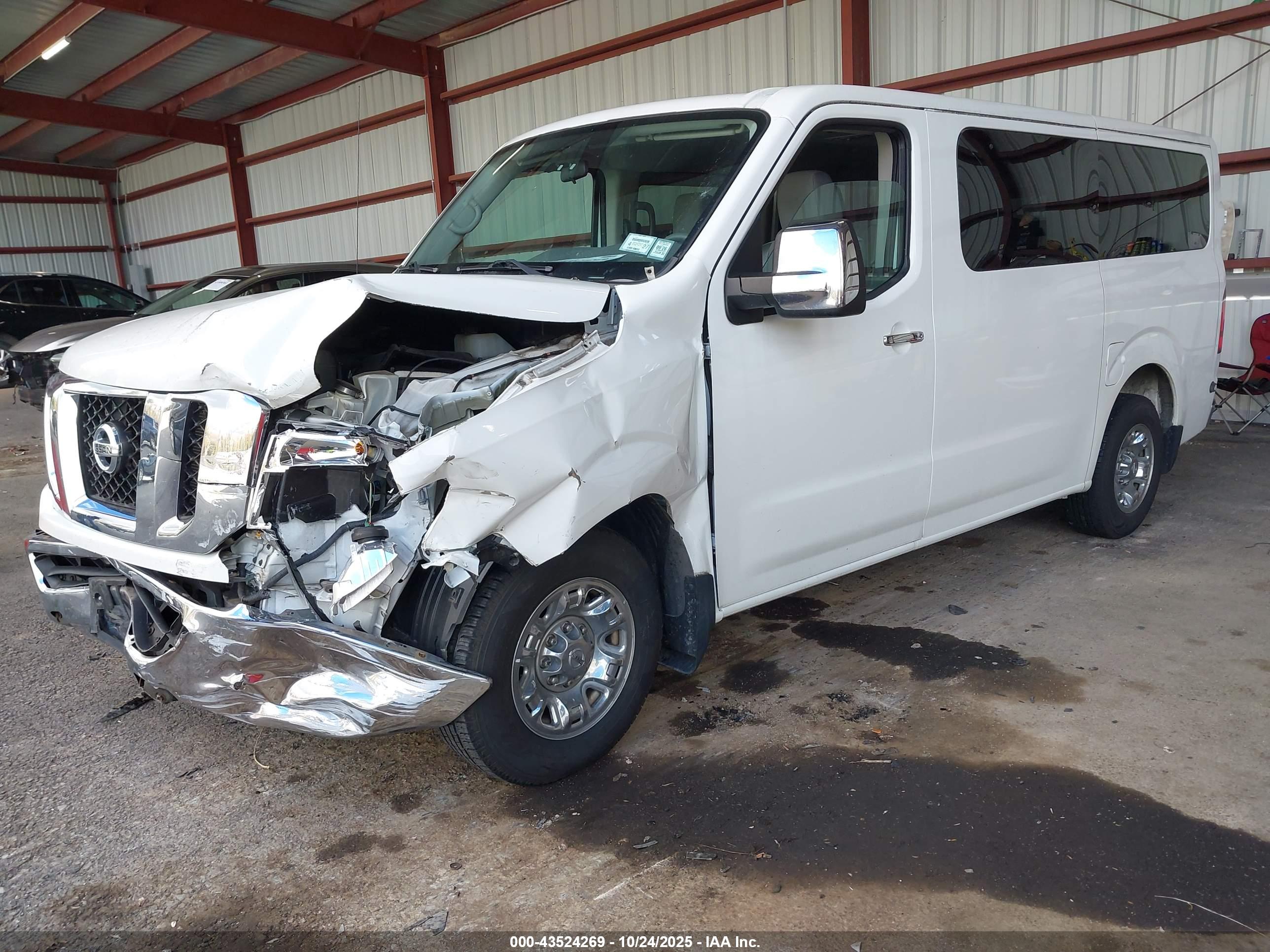 NISSAN NV image 2
