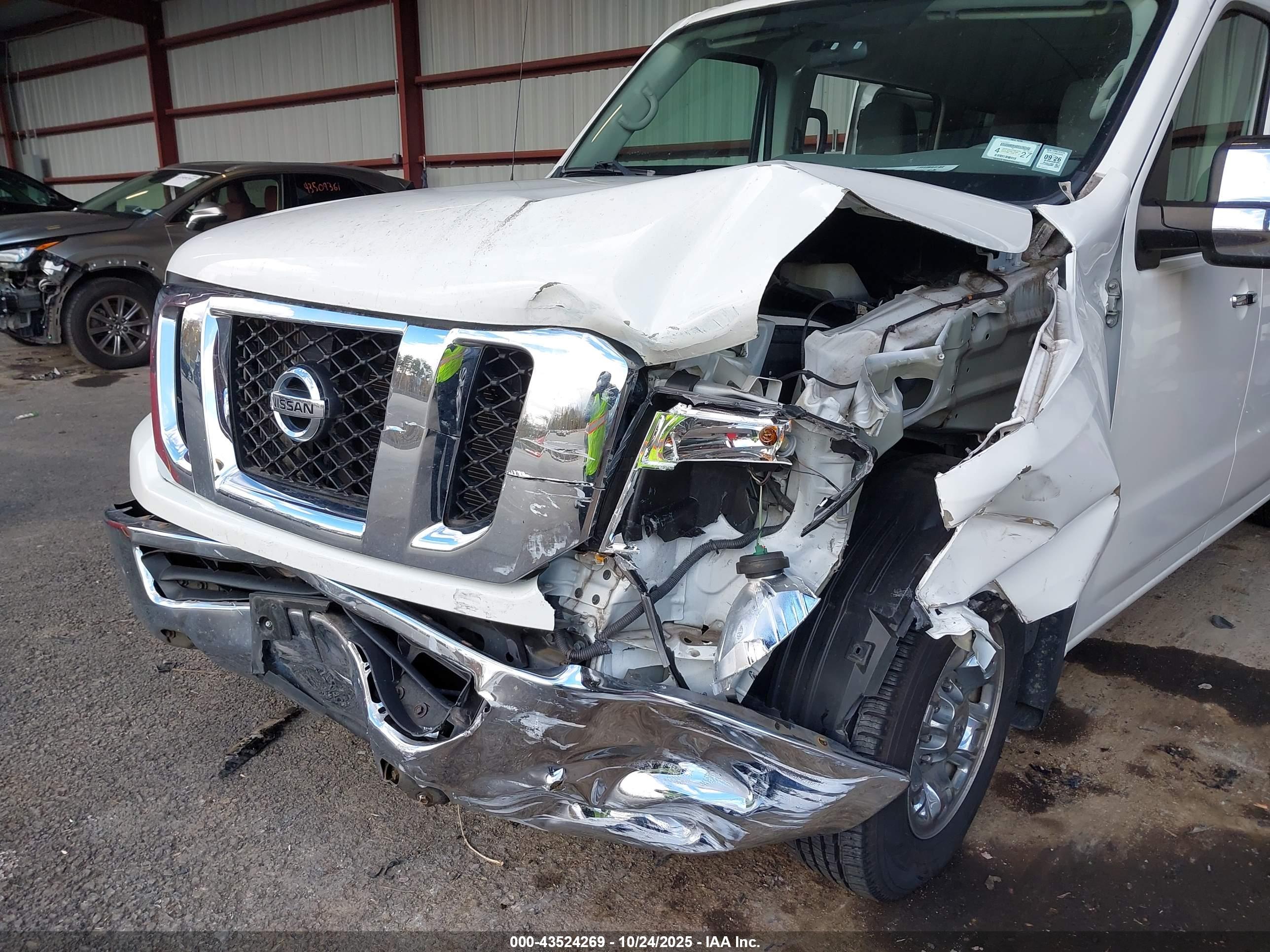 NISSAN NV image 6