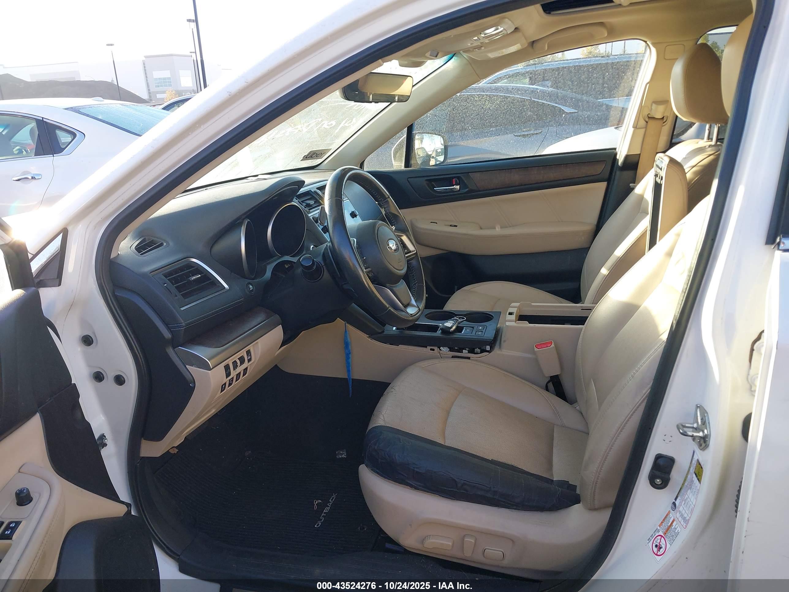 SUBARU OUTBACK image 5
