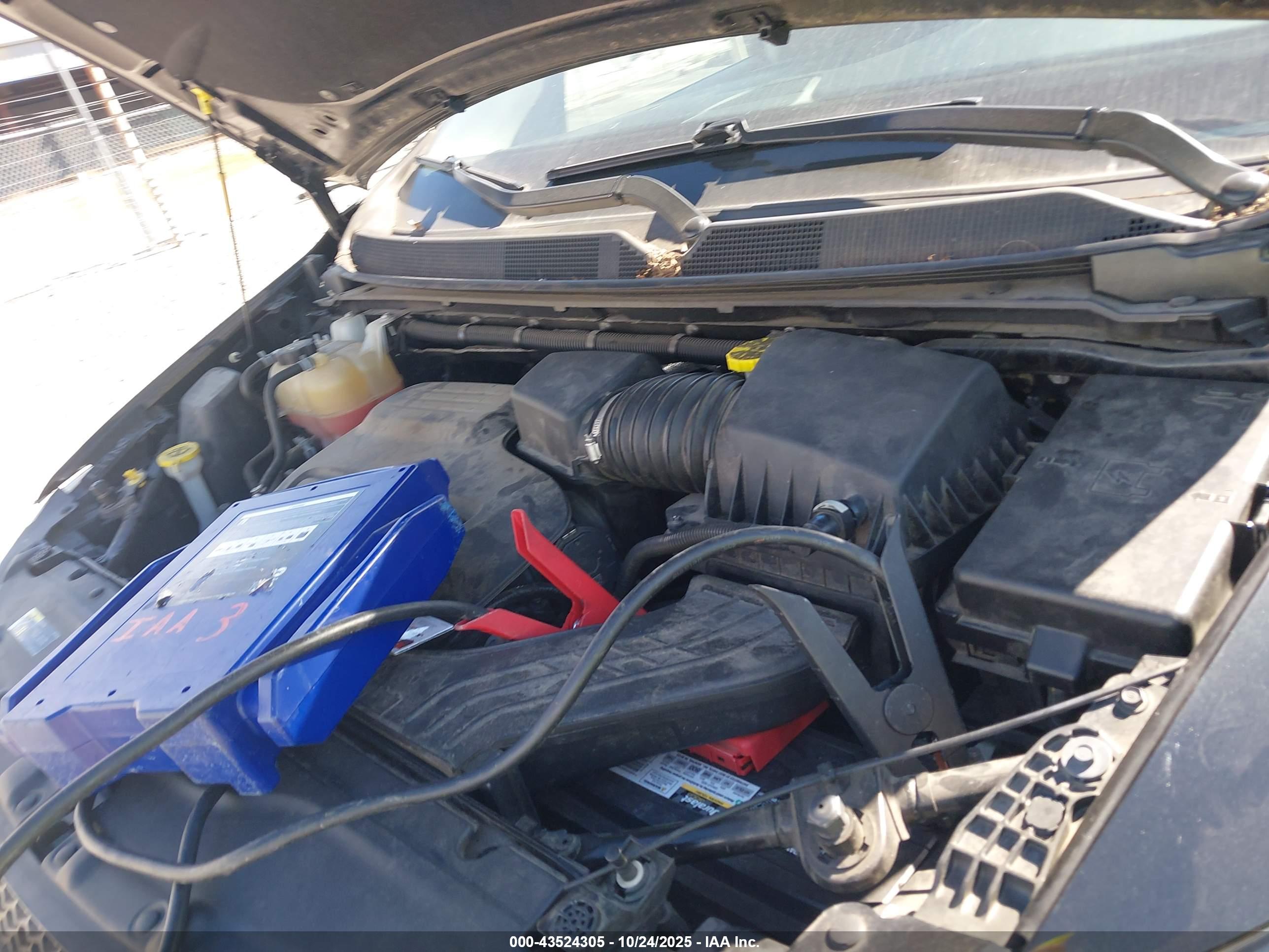 CHRYSLER VOYAGER image 10