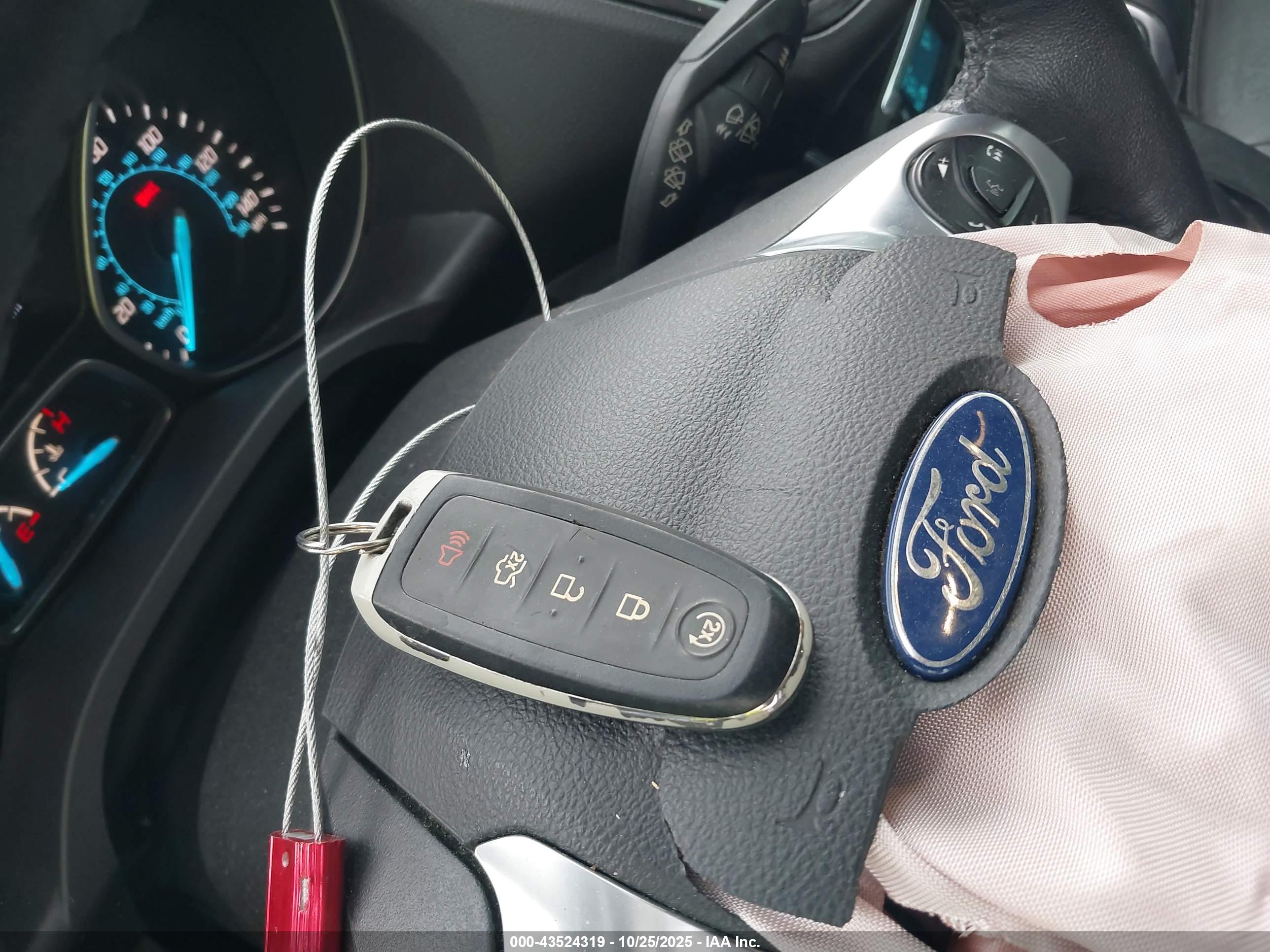 FORD ESCAPE image 11