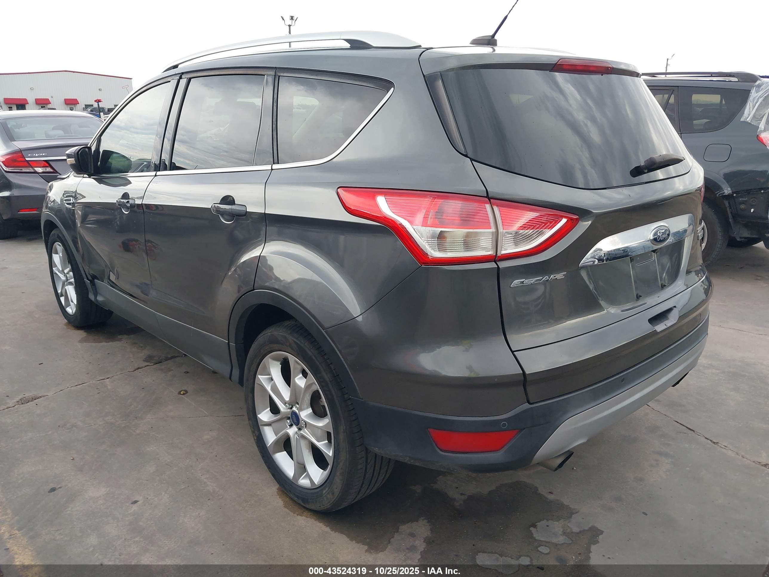 FORD ESCAPE image 3