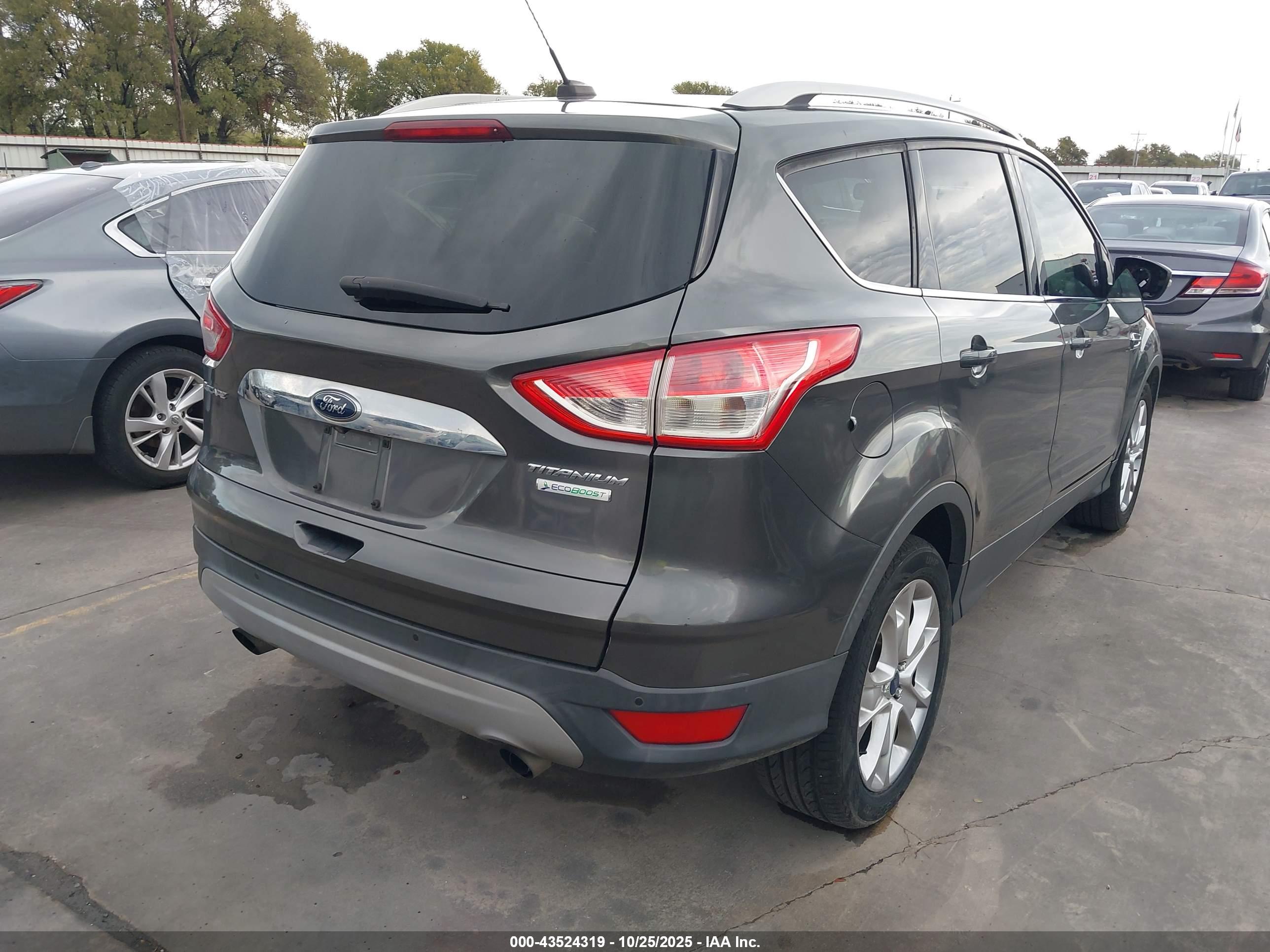 FORD ESCAPE image 4