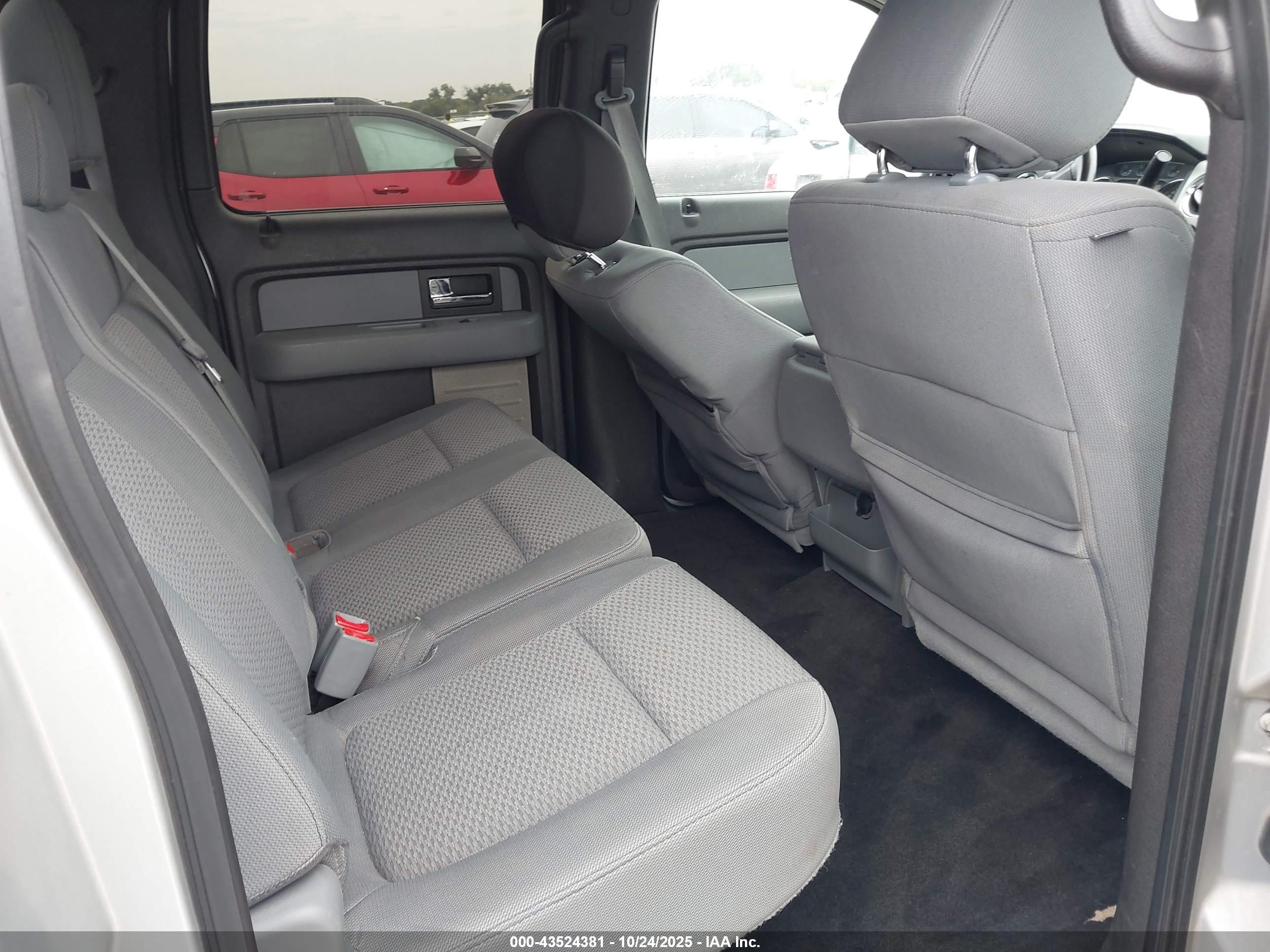 FORD F-150 image 8