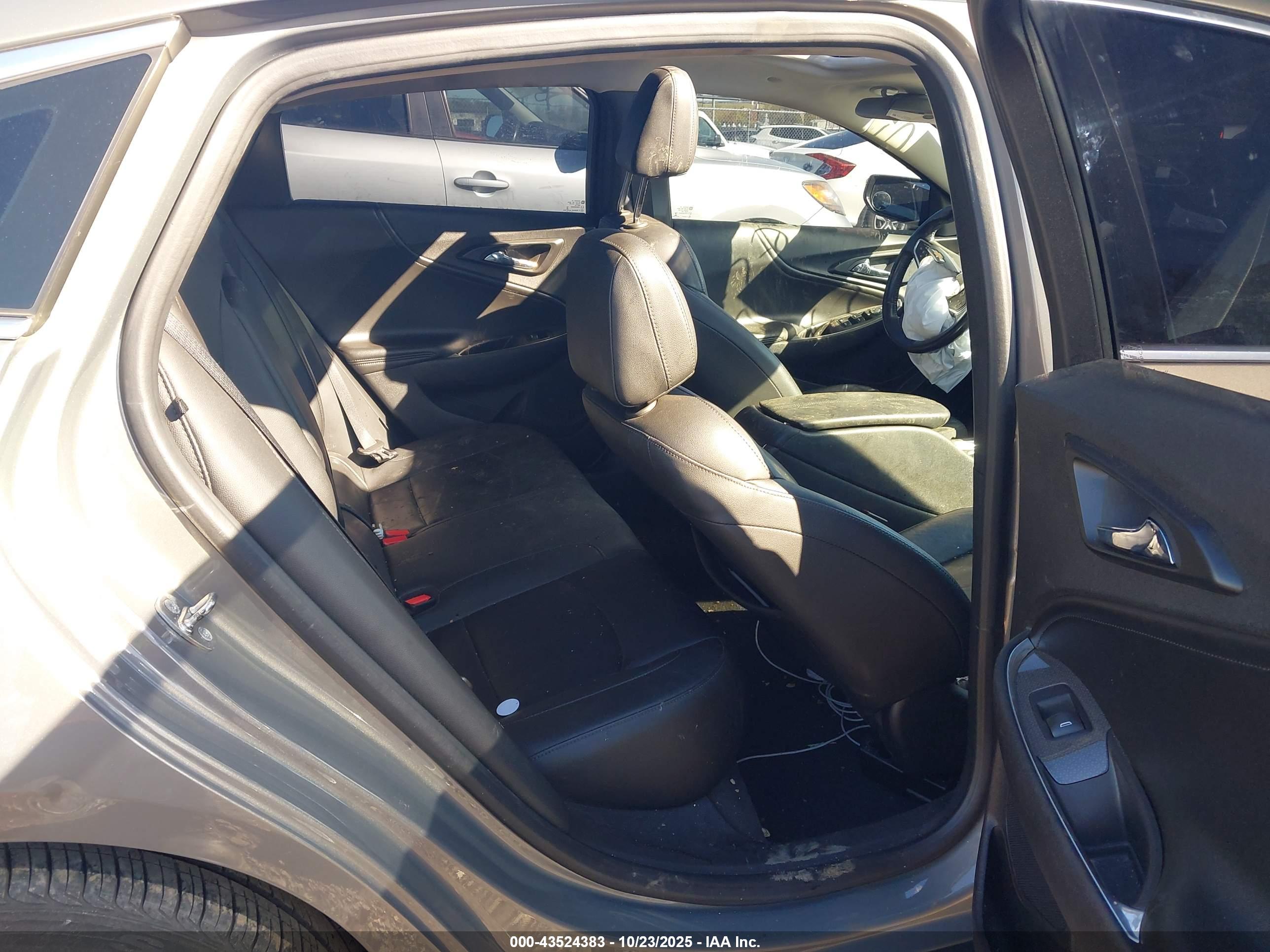 CHEVROLET MALIBU image 8