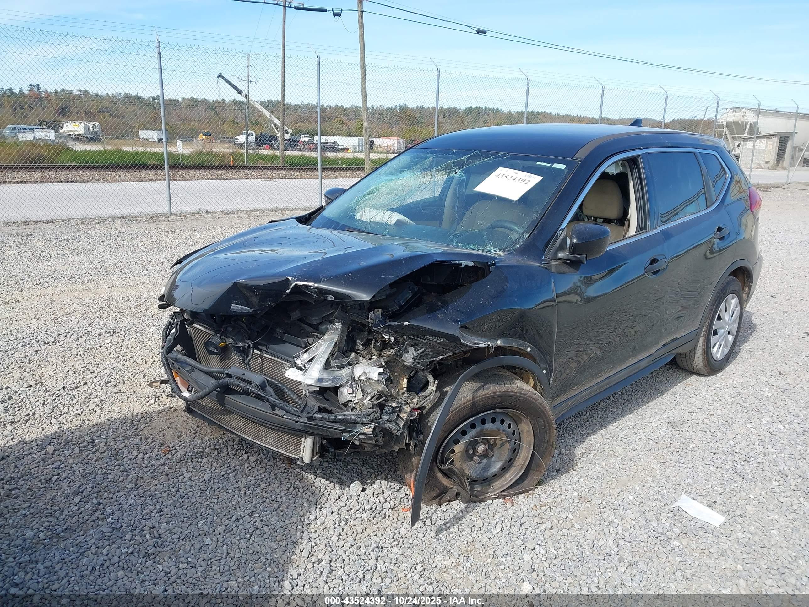 NISSAN ROGUE image 2