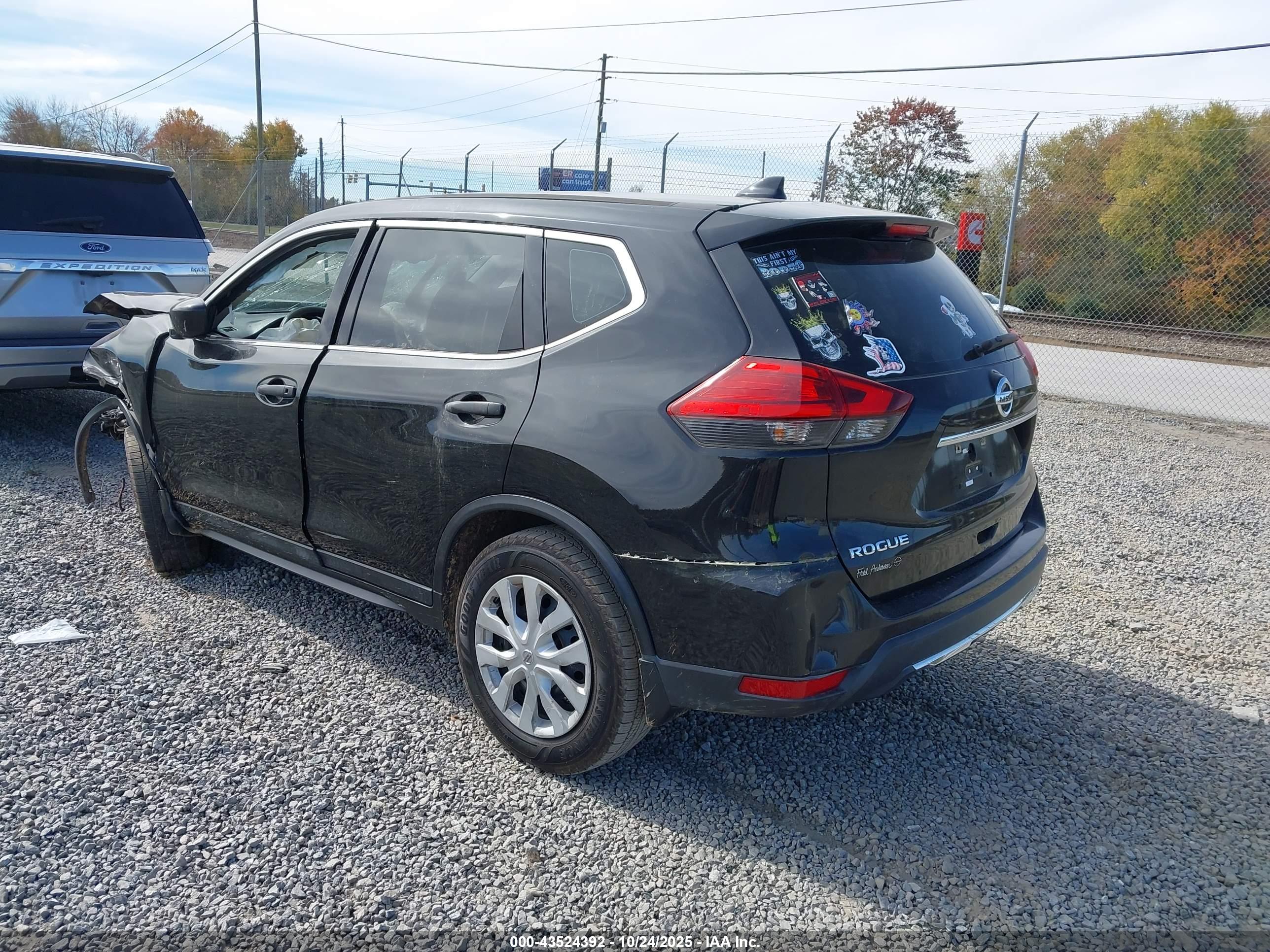 NISSAN ROGUE image 3
