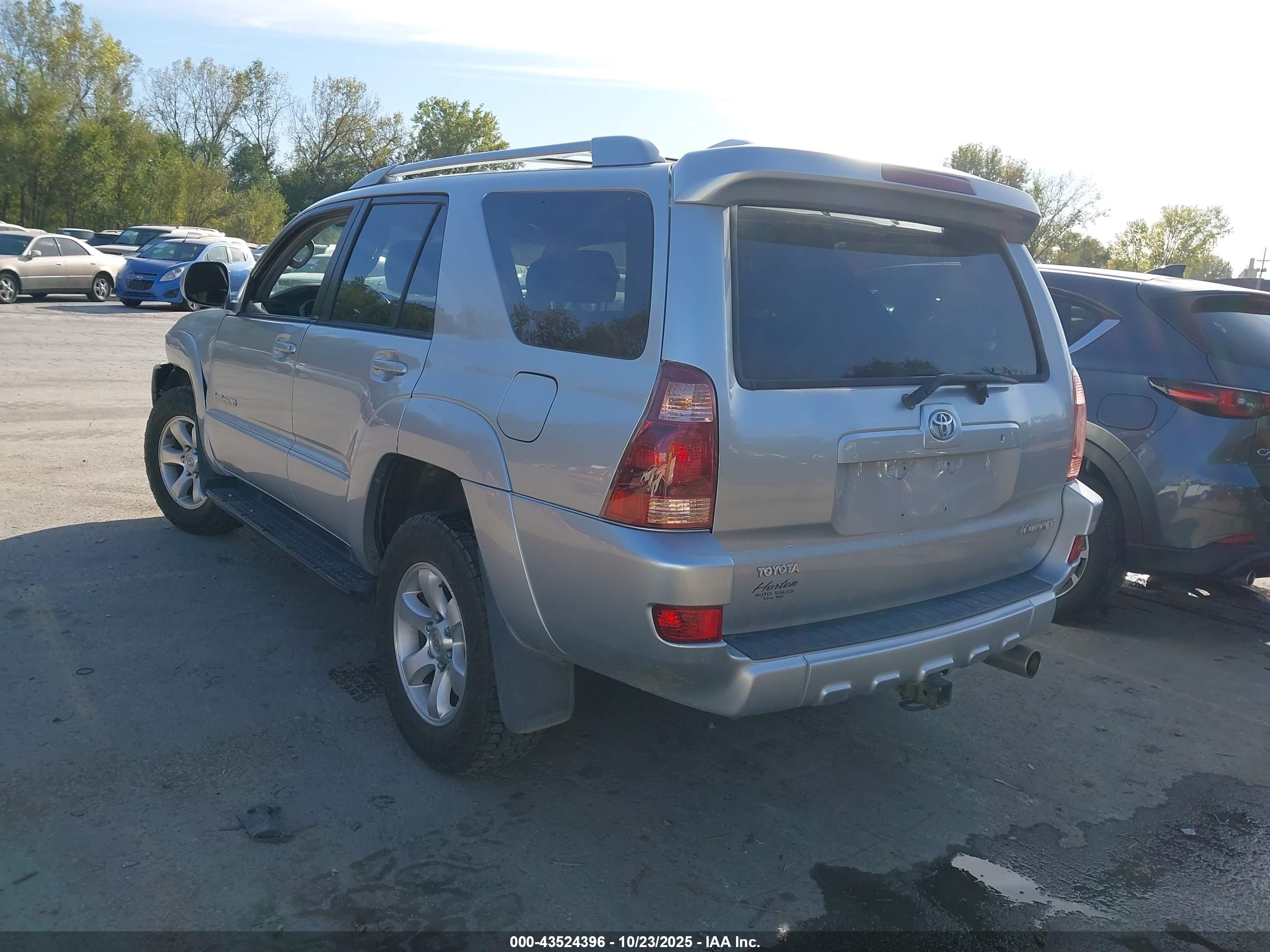 TOYOTA 4RUNNER image 3