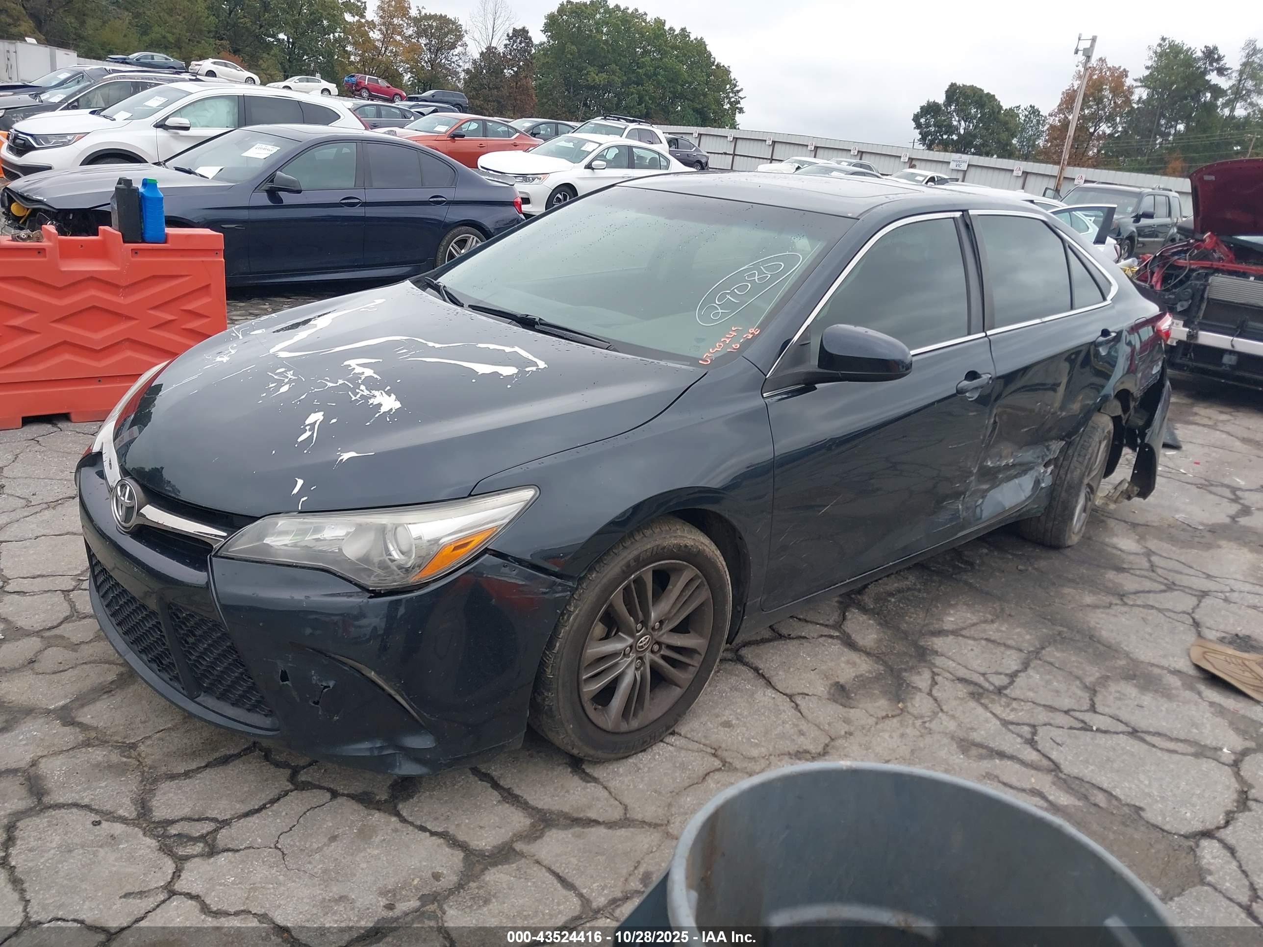 TOYOTA CAMRY image 2