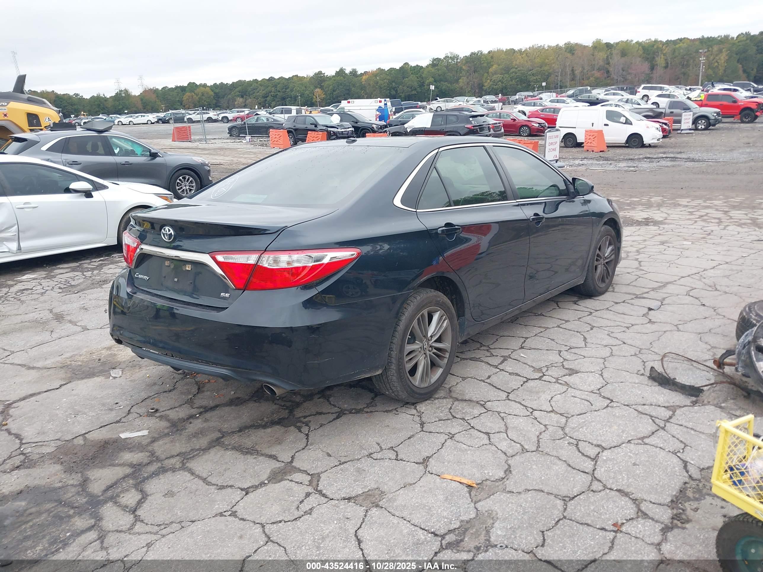 TOYOTA CAMRY image 4