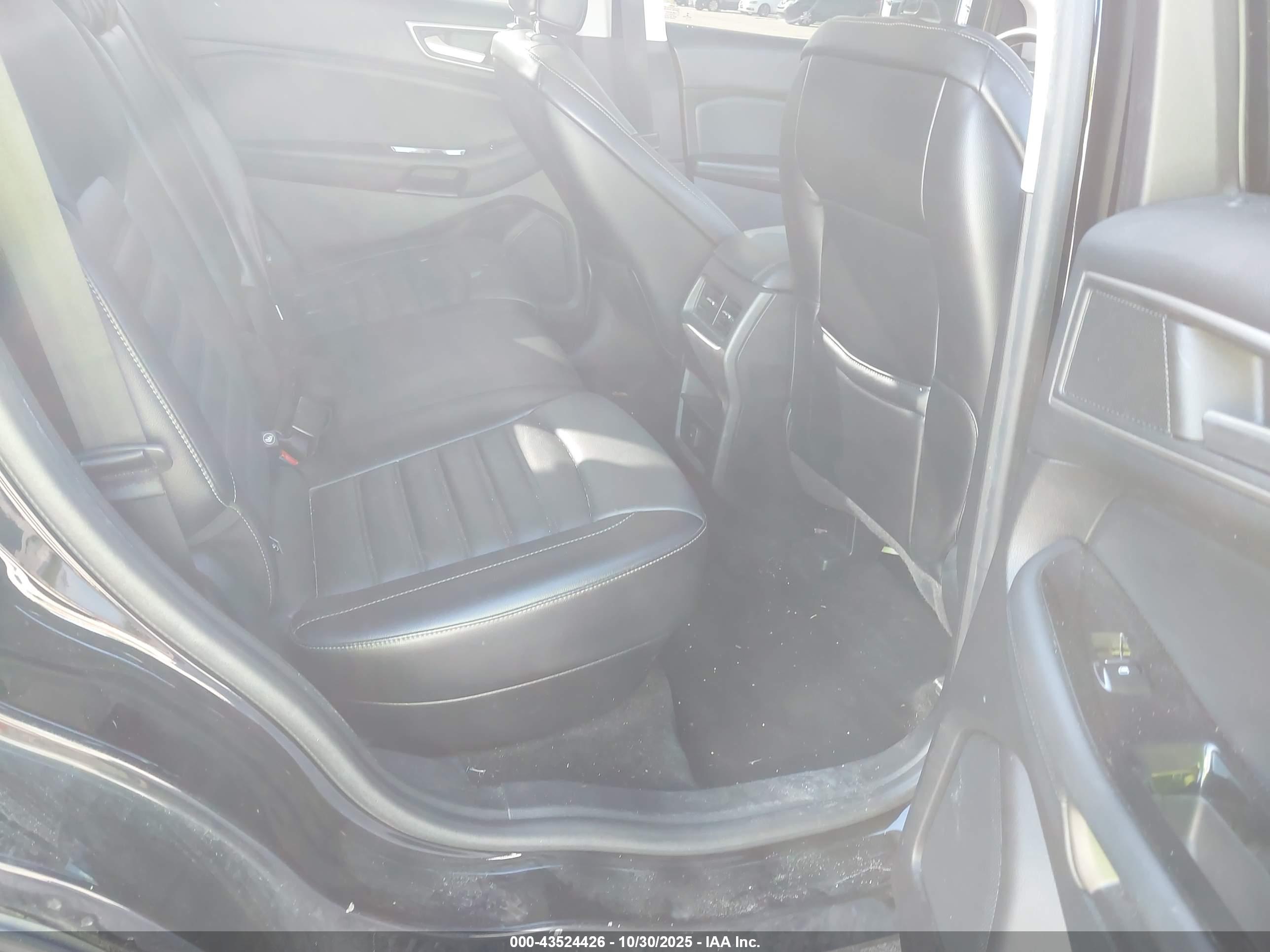 FORD EDGE image 8