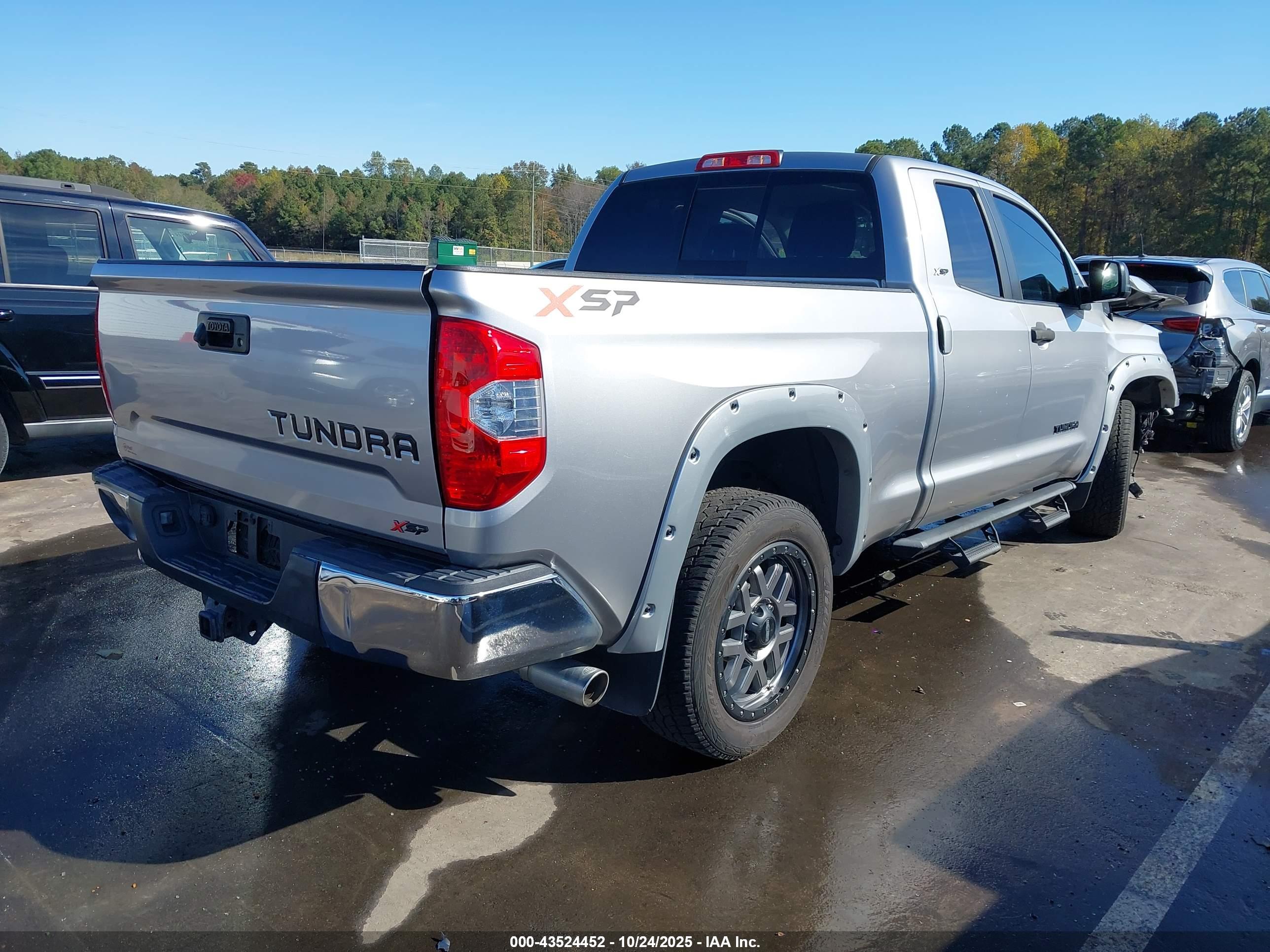 TOYOTA TUNDRA image 4