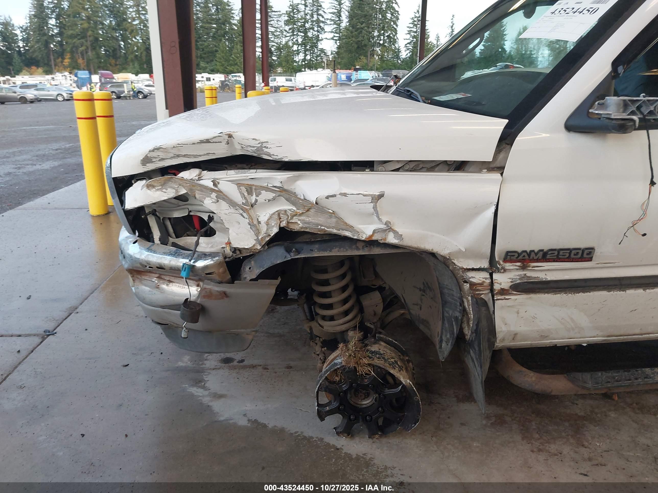 DODGE RAM image 6