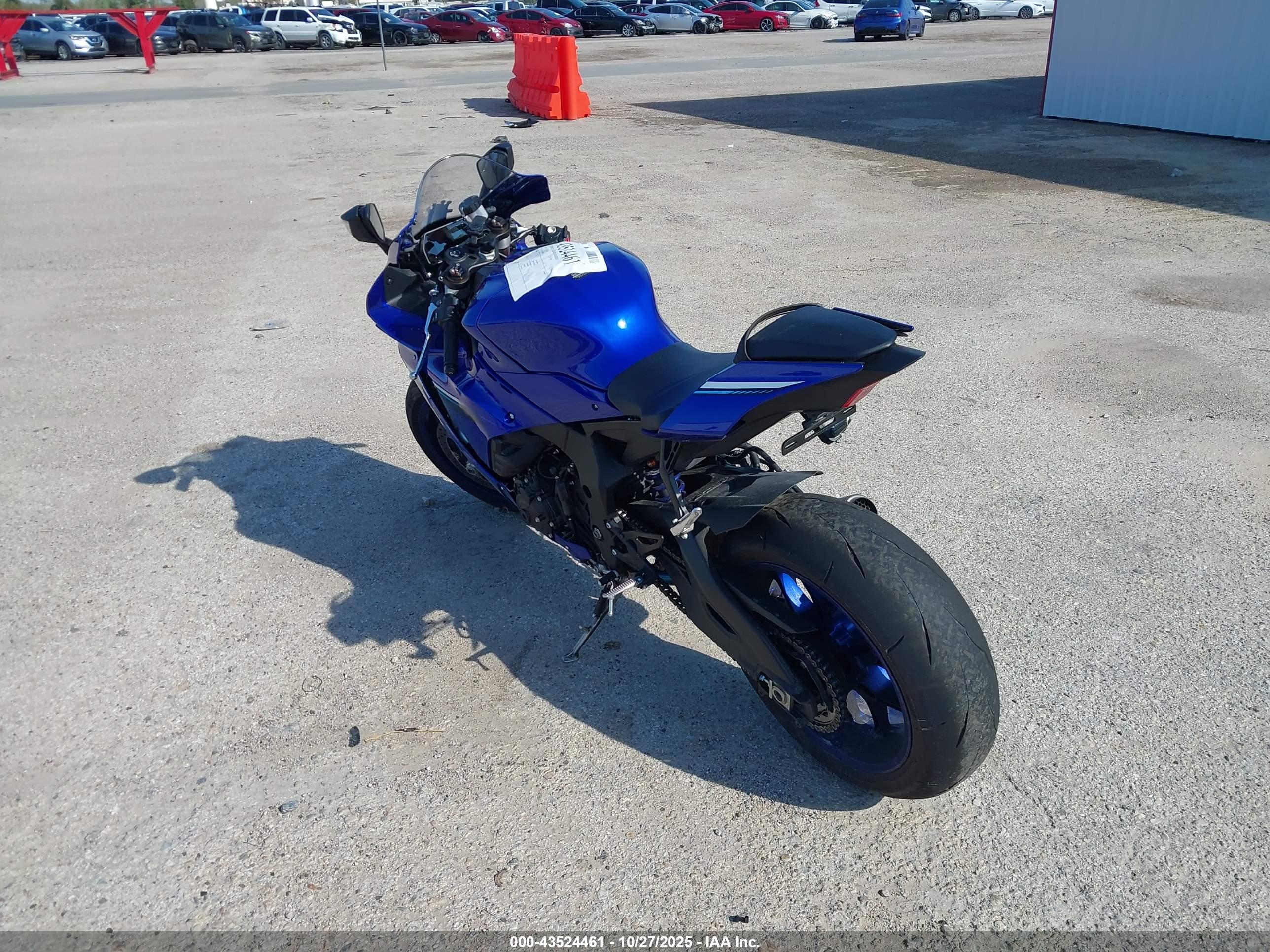 YAMAHA YZF1000 image 3