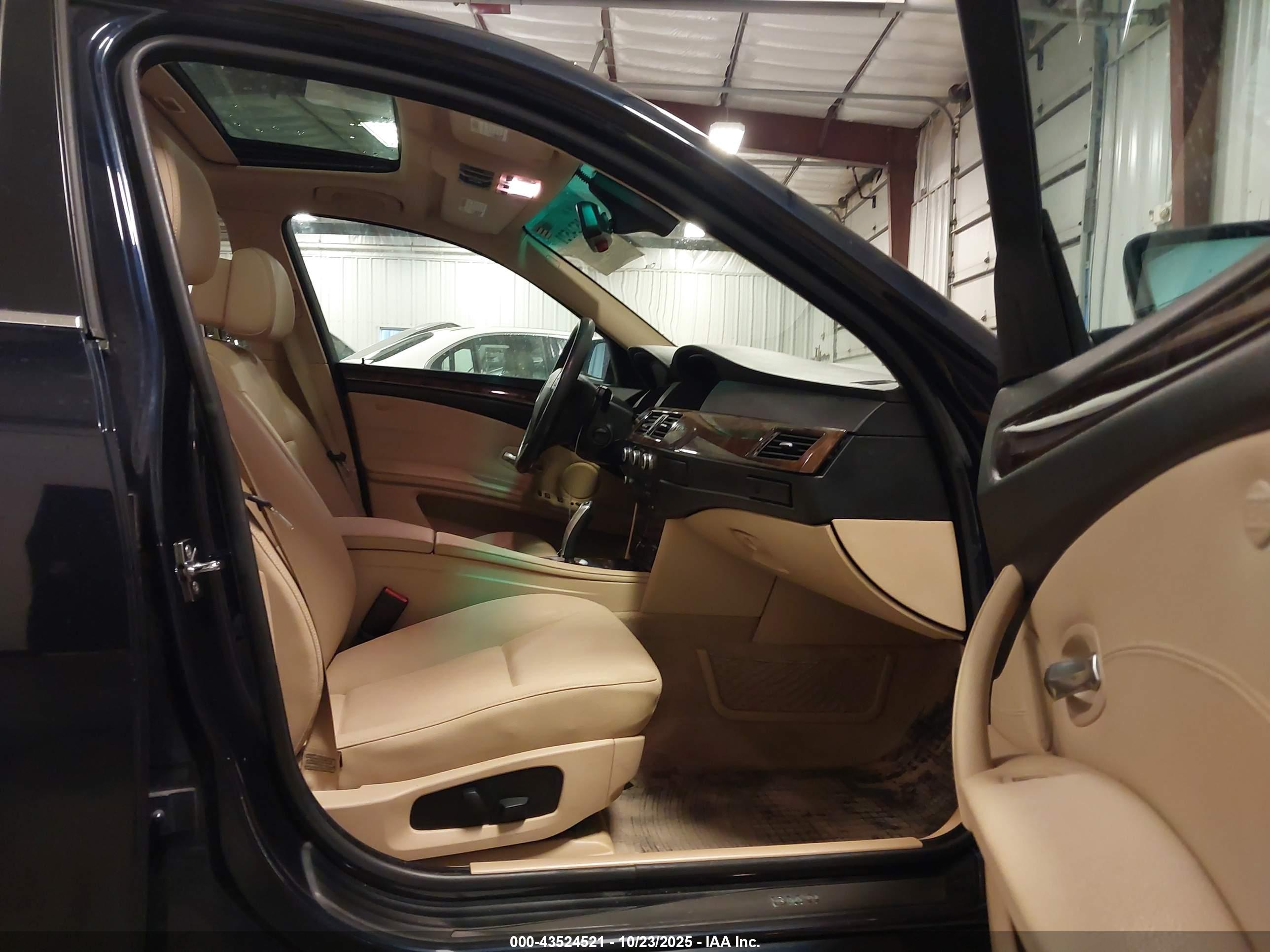 BMW 528I image 5