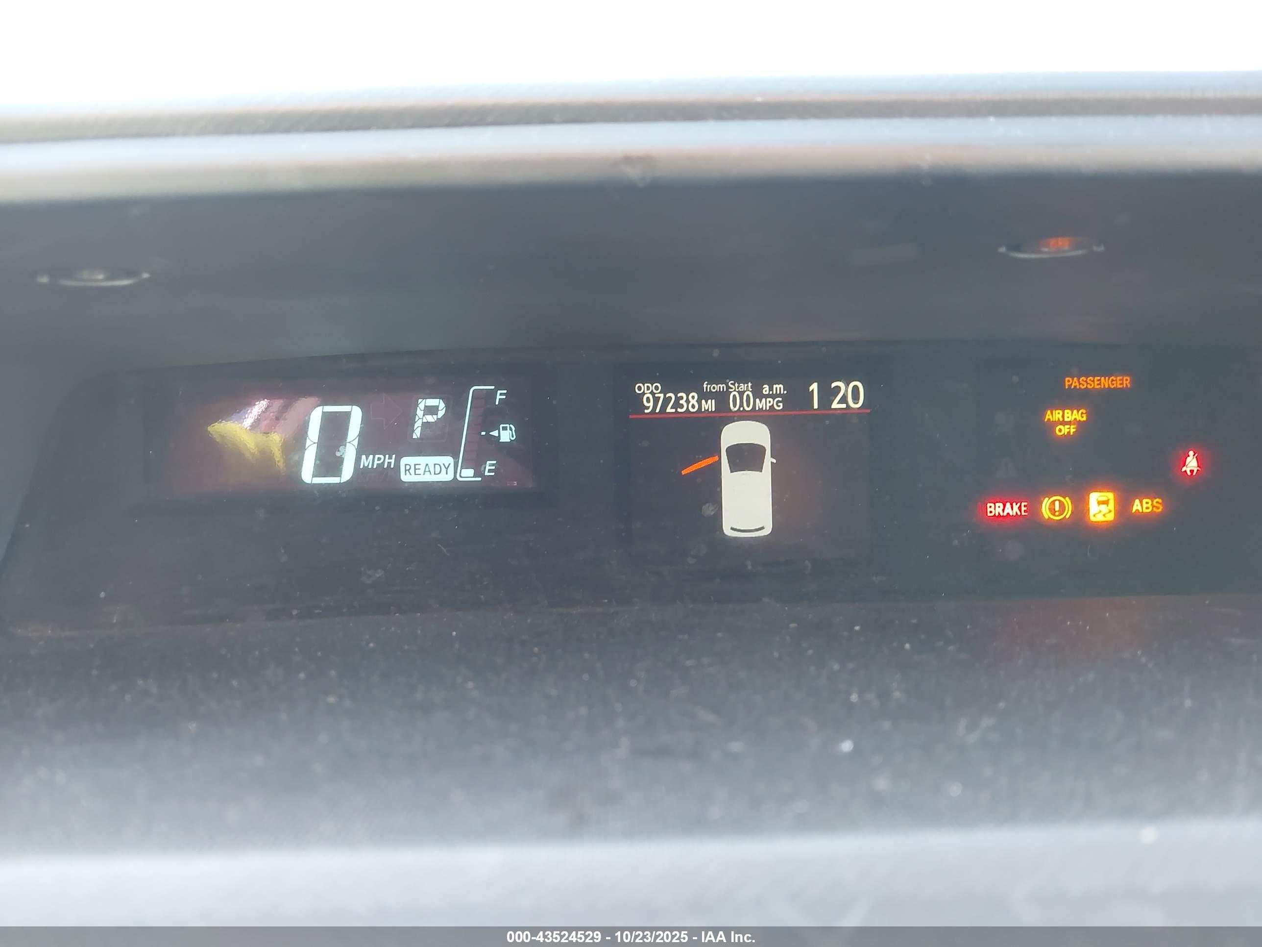 TOYOTA PRIUS image 7
