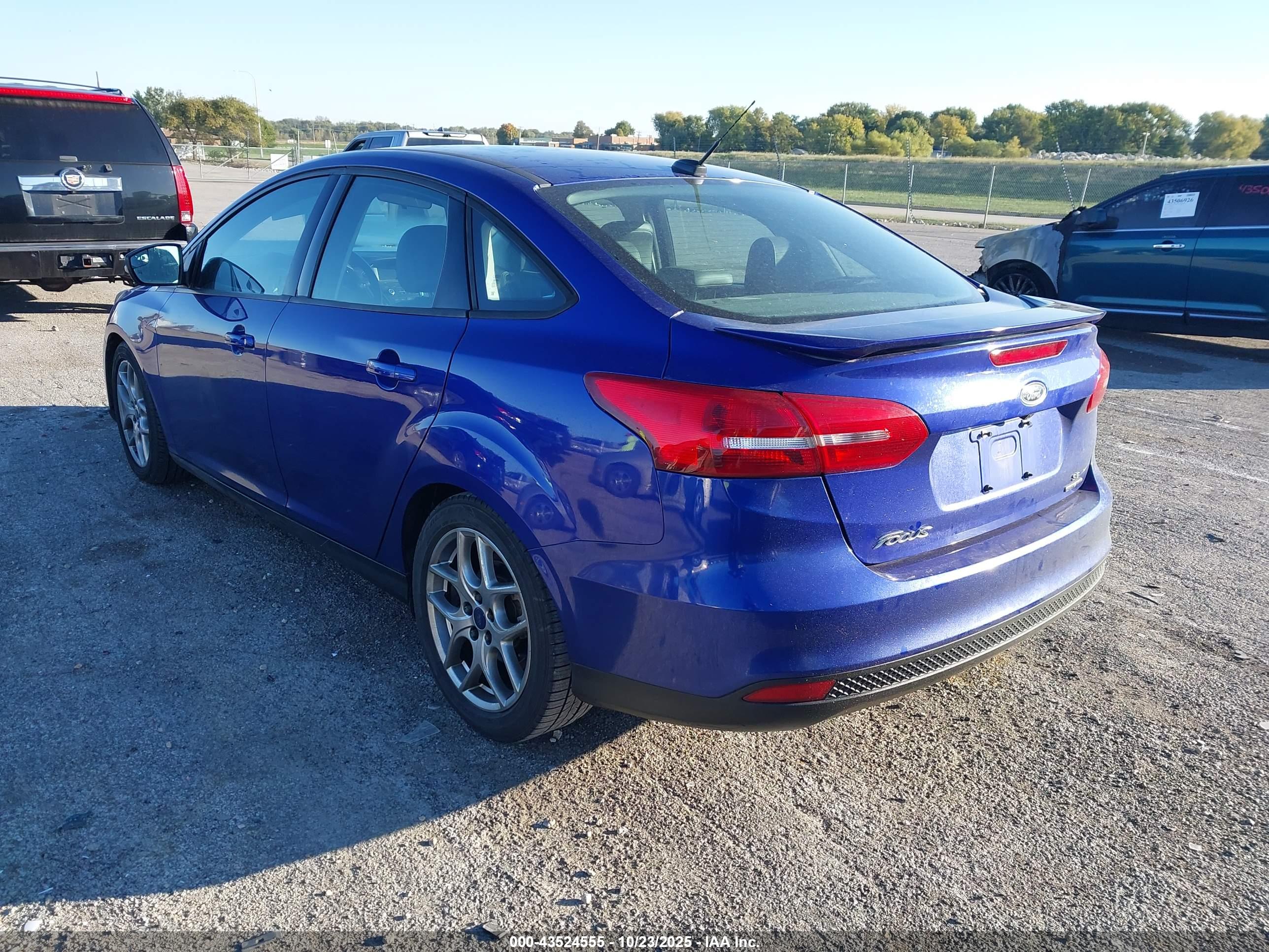 FORD FOCUS image 3