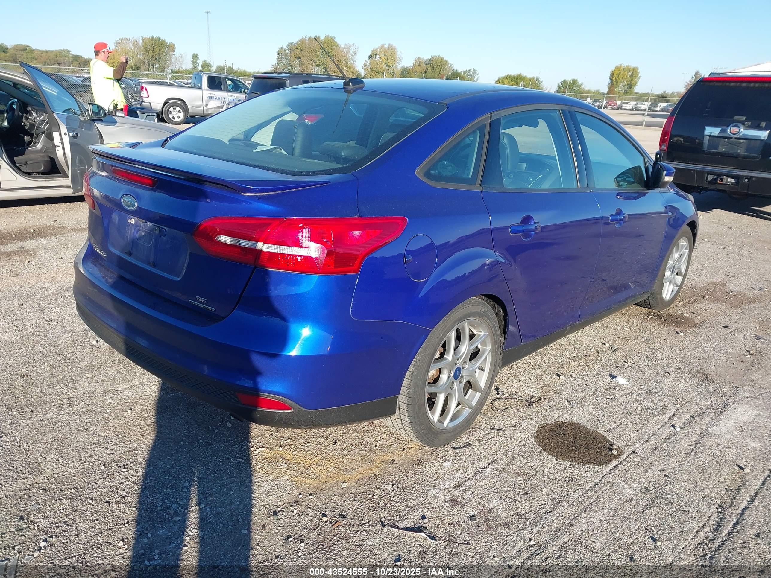 FORD FOCUS image 4