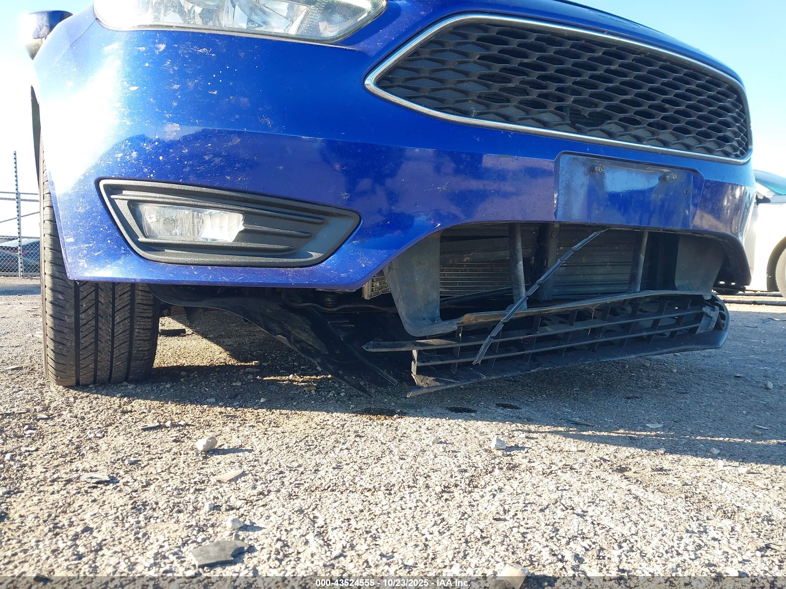 FORD FOCUS image 6