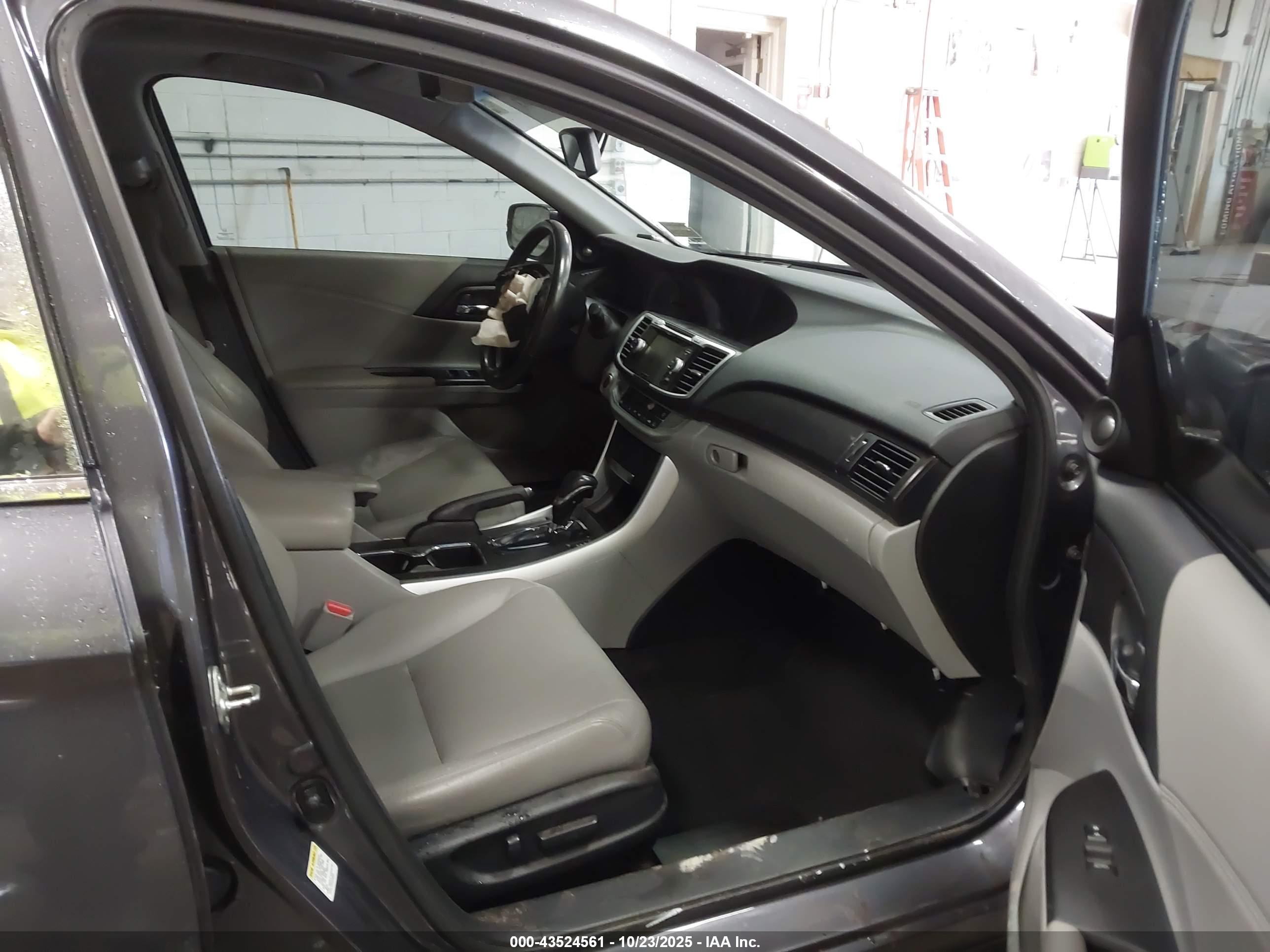 HONDA ACCORD image 5