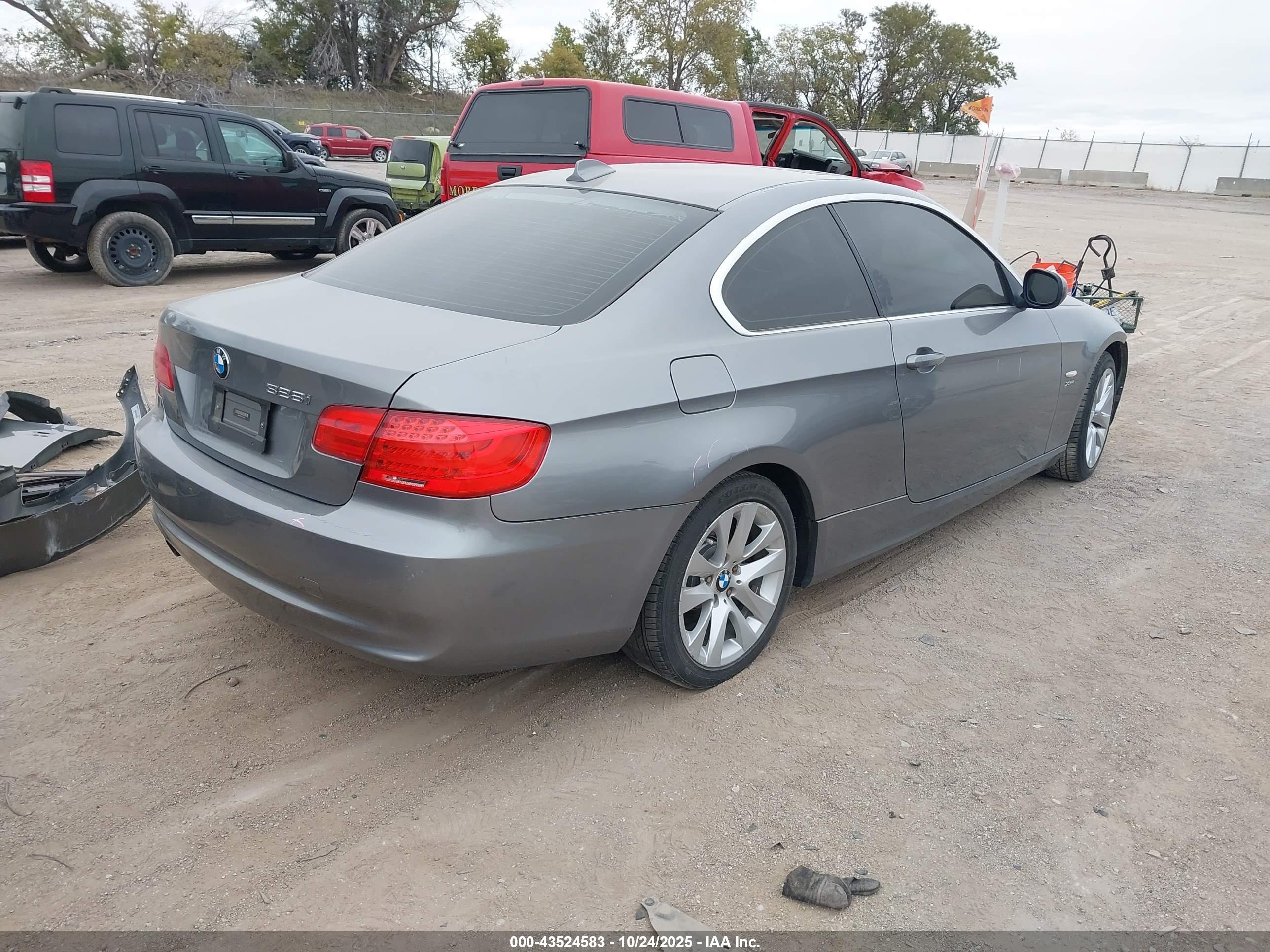 BMW 328I image 4