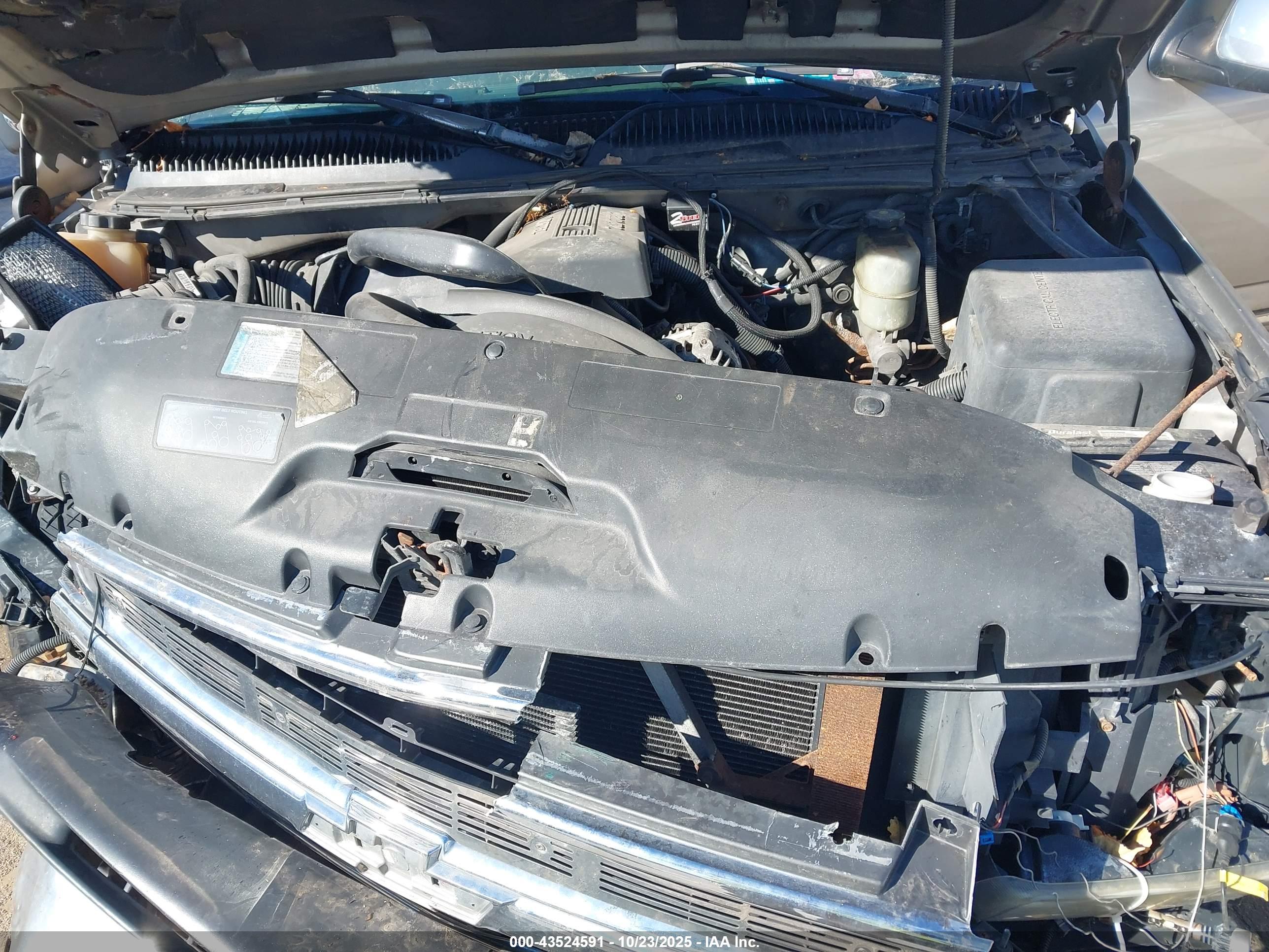 CHEVROLET SILVERADO image 10