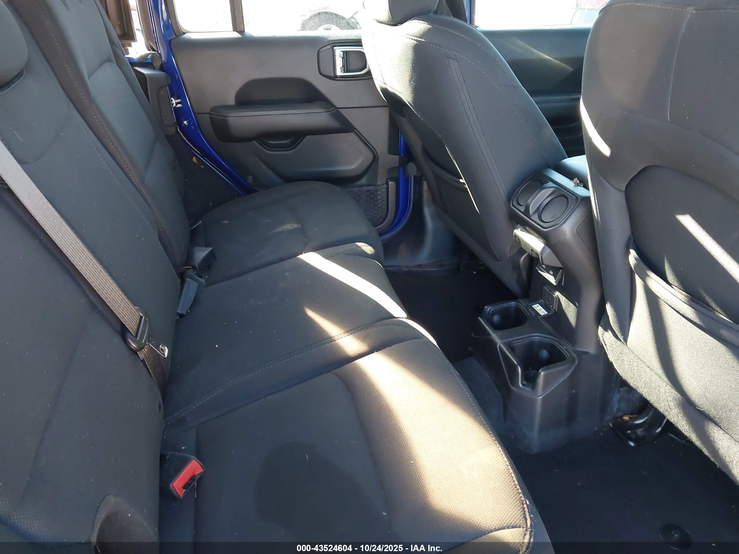 JEEP WRANGLER image 8
