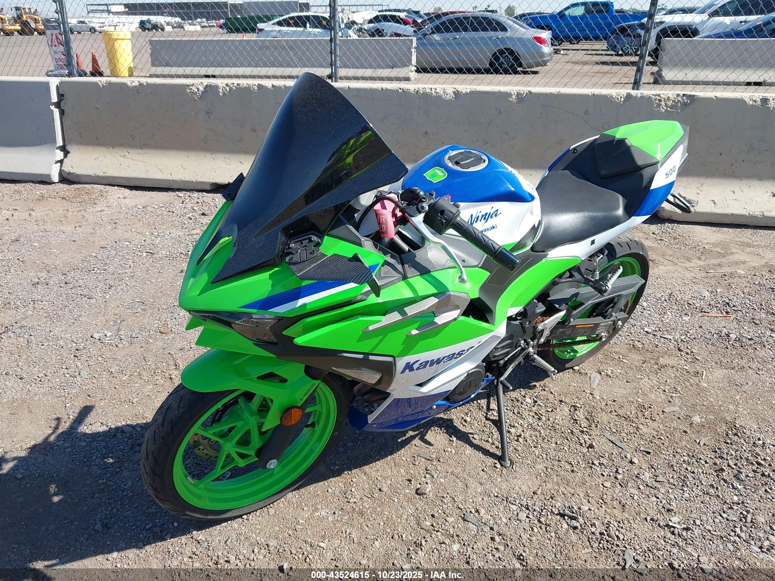 KAWASAKI EX500 image 2