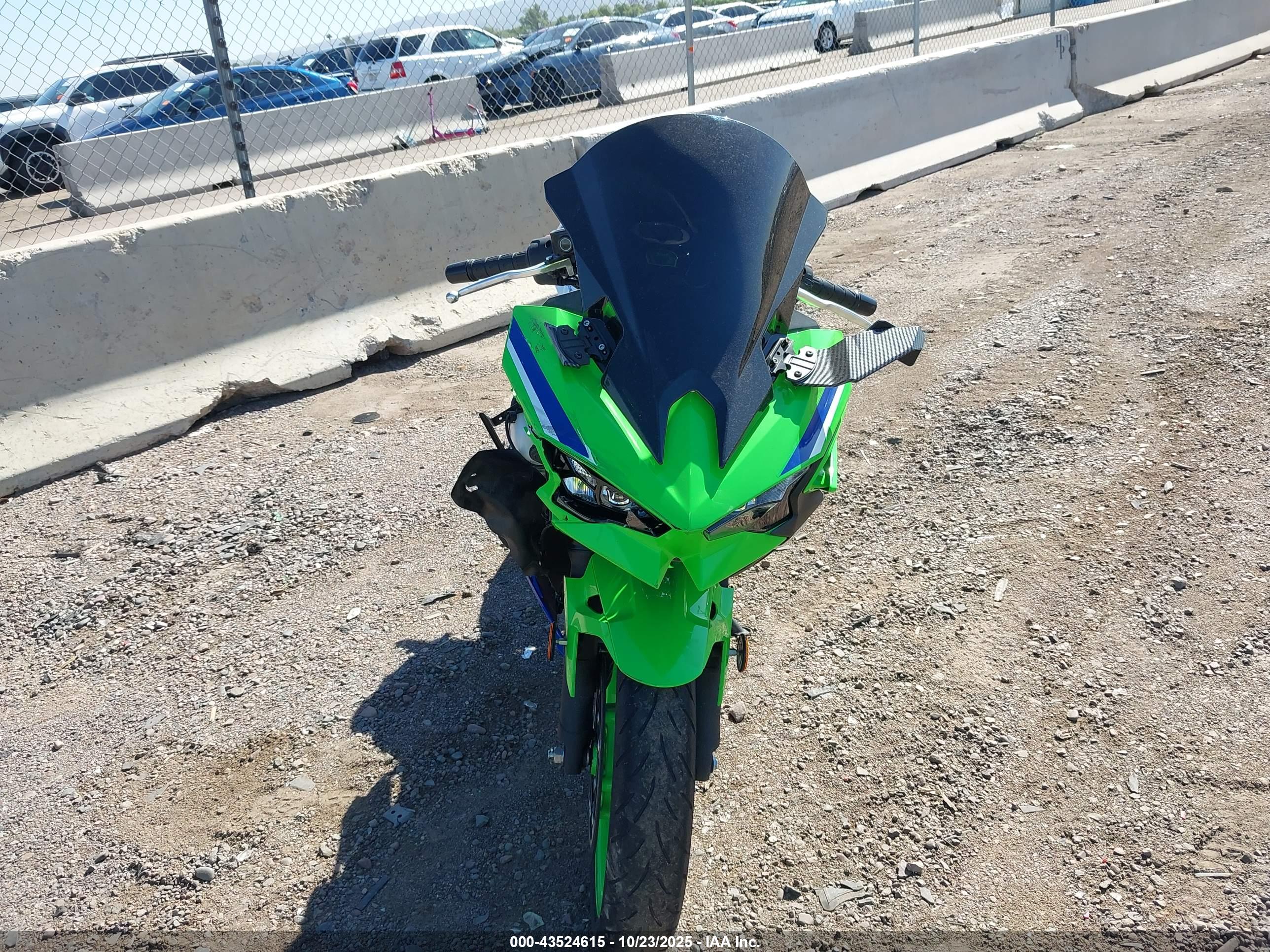 KAWASAKI EX500 image 5