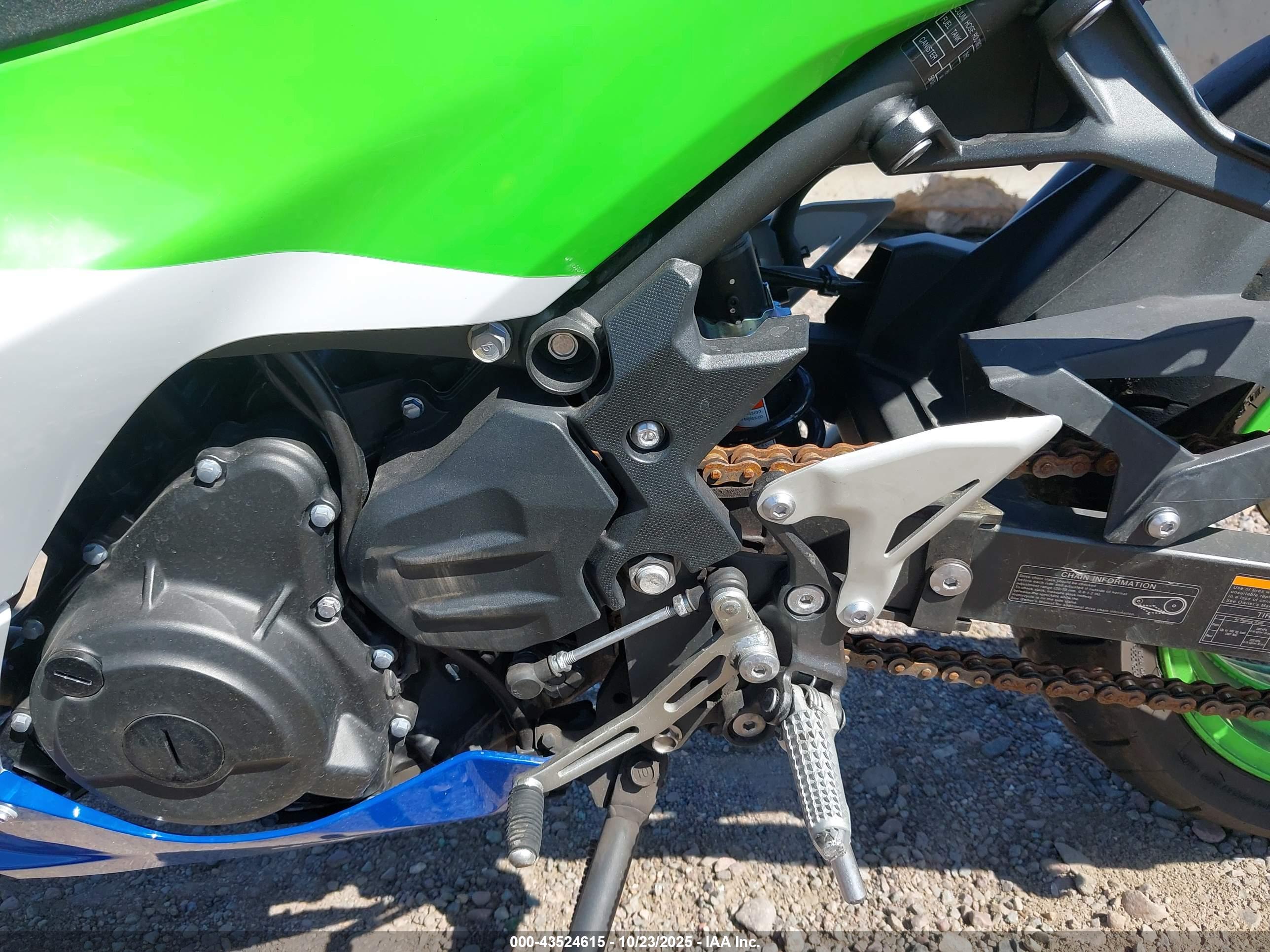 KAWASAKI EX500 image 9