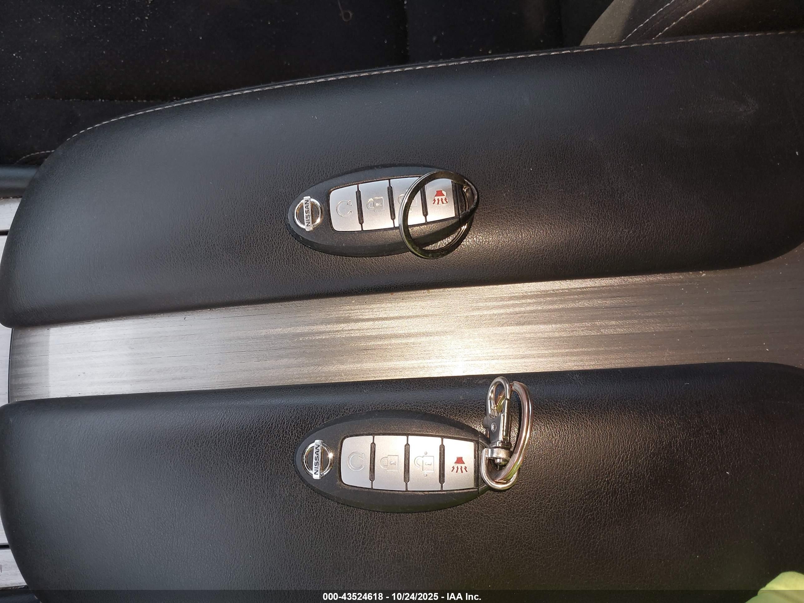NISSAN MURANO image 11