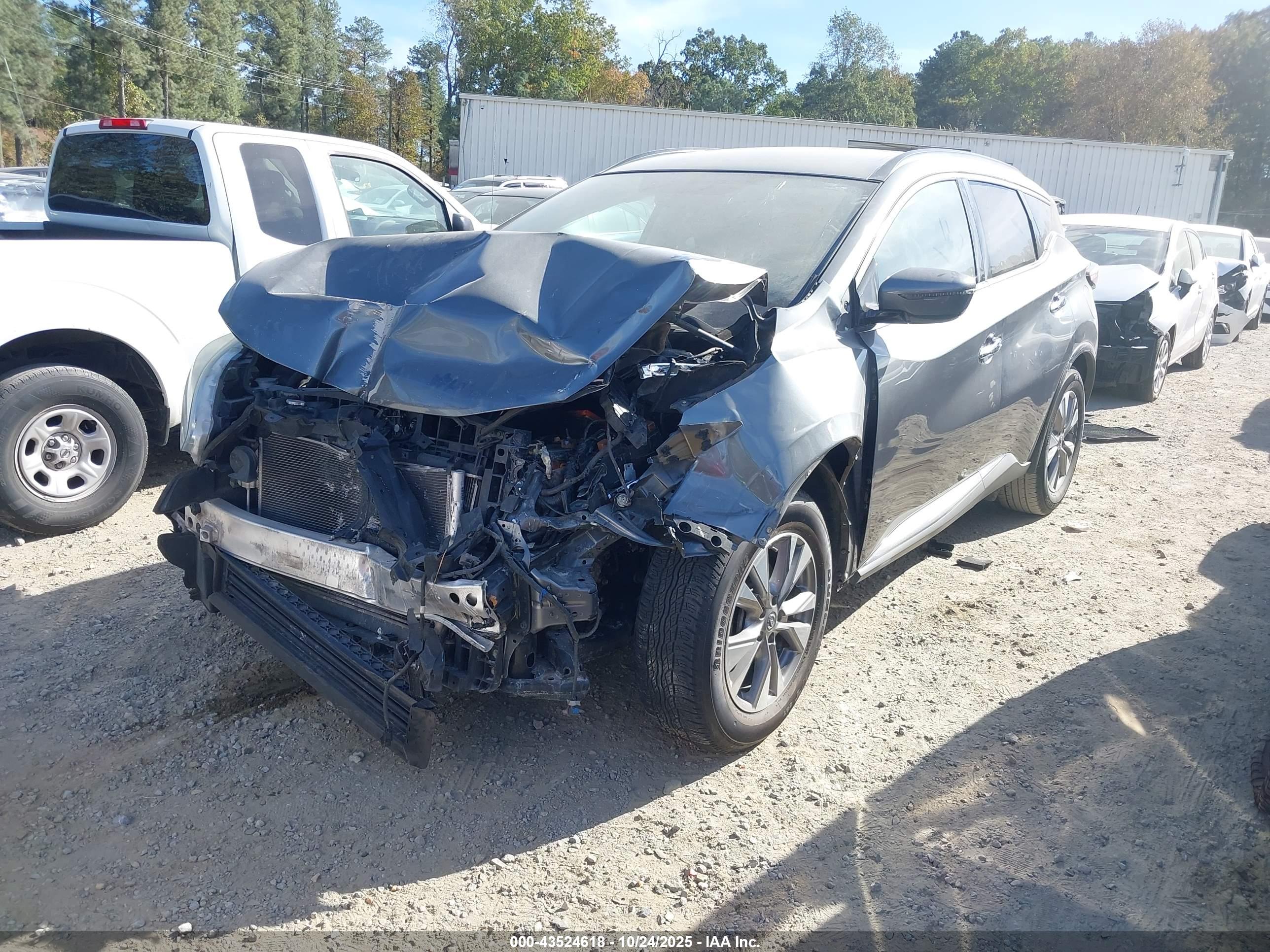 NISSAN MURANO image 2