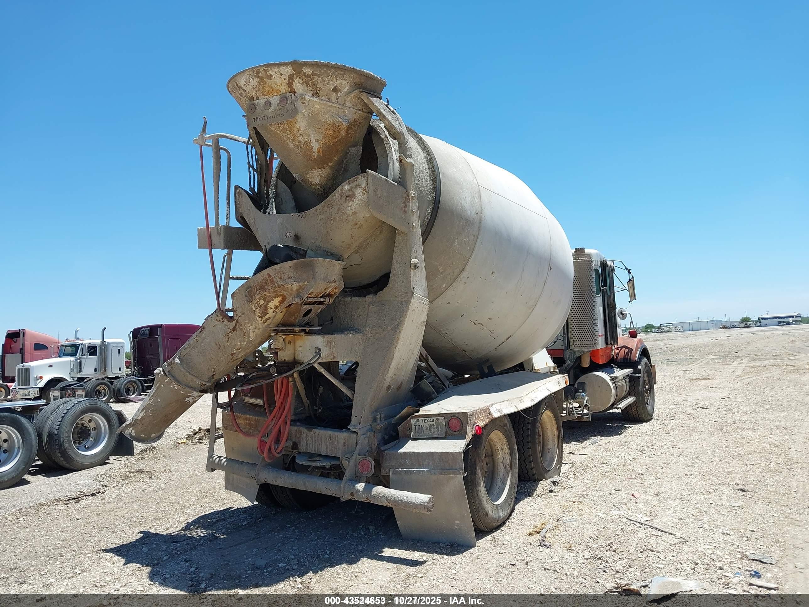 KENWORTH CONSTRUCTION image 4