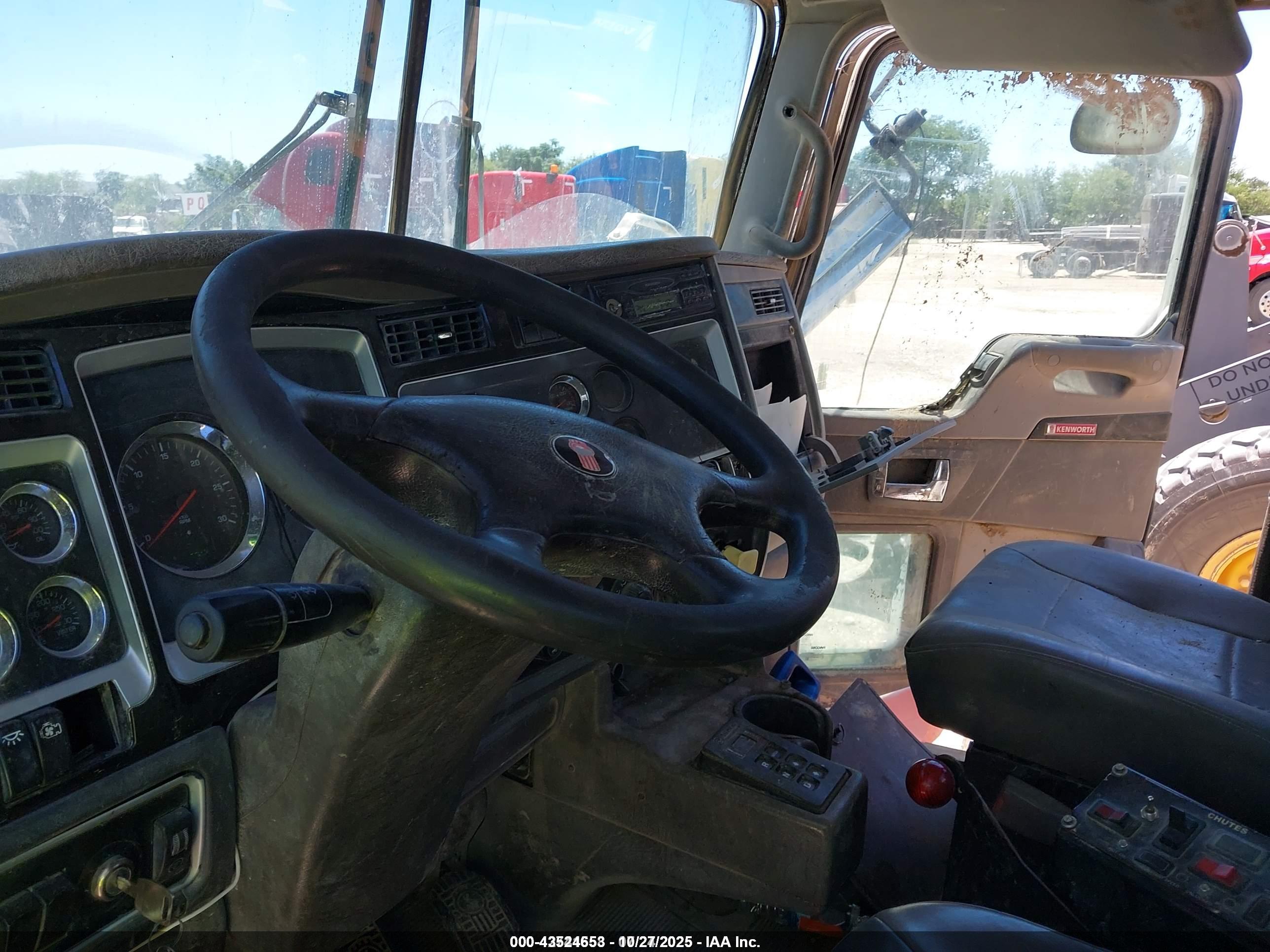 KENWORTH CONSTRUCTION image 7