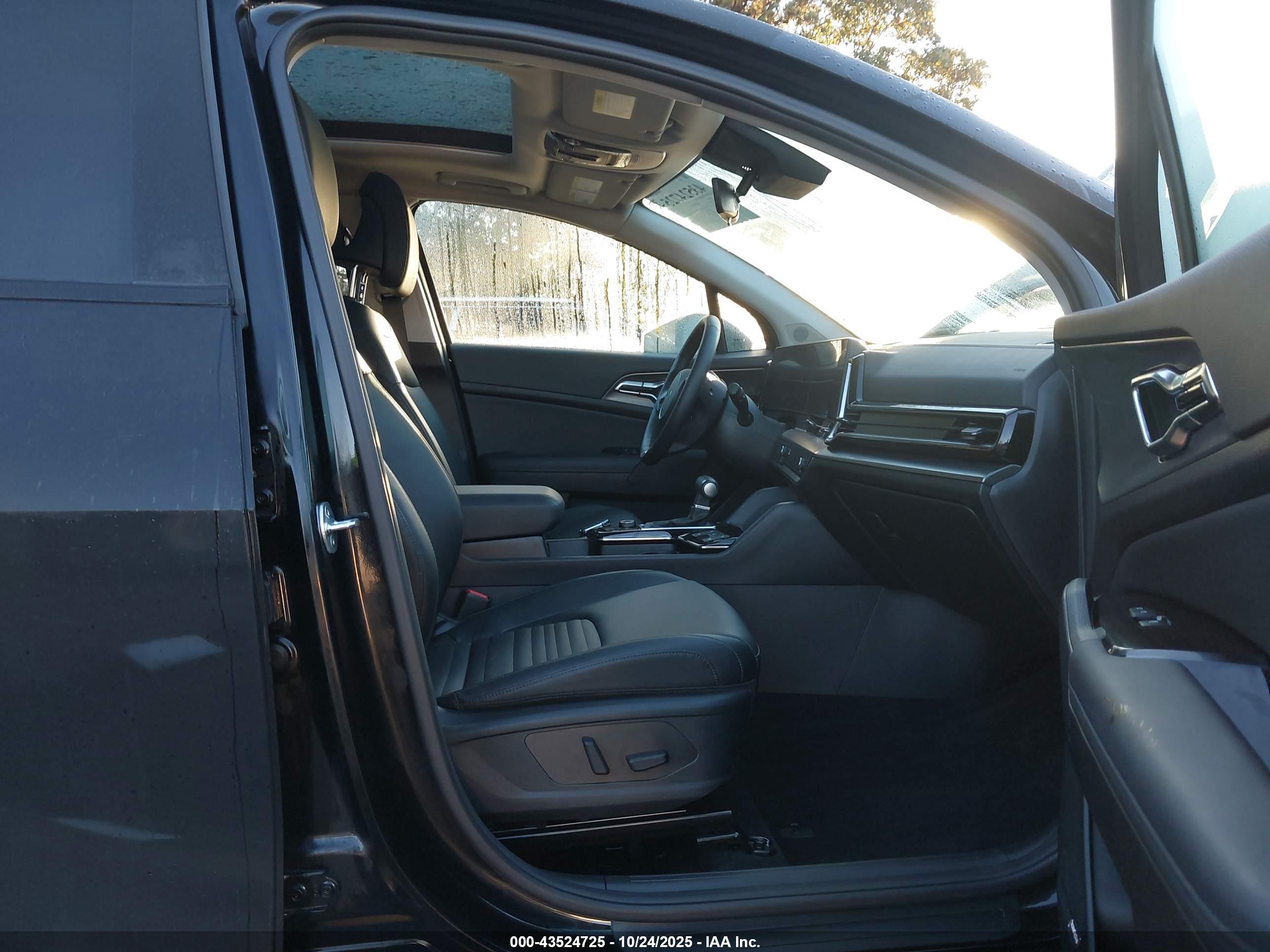 KIA SPORTAGE image 5