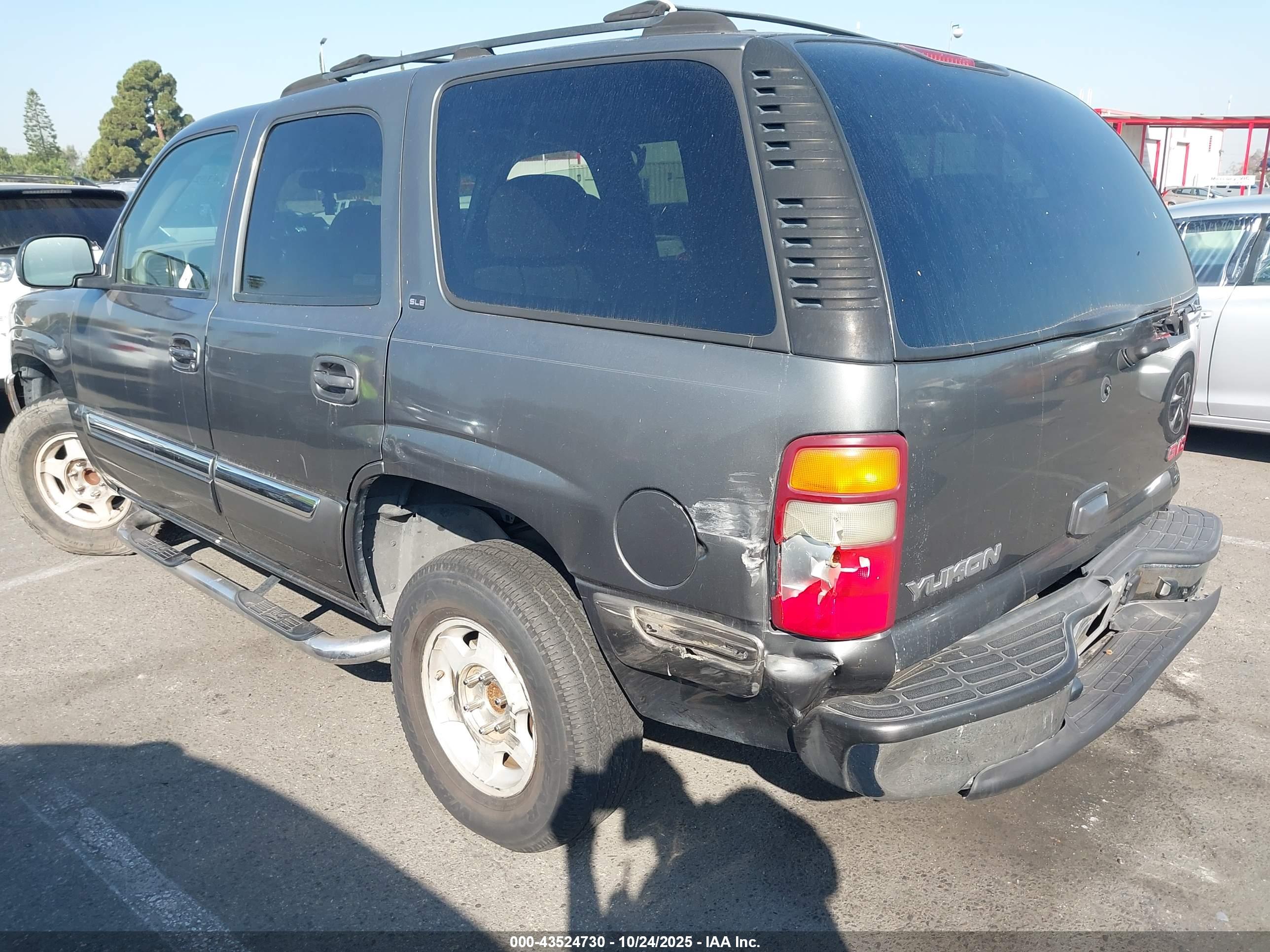 GMC YUKON image 3