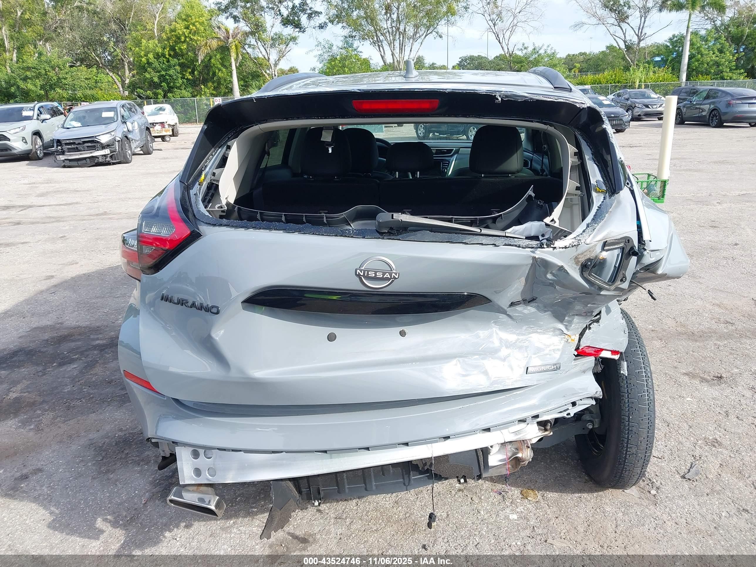 NISSAN MURANO image 6
