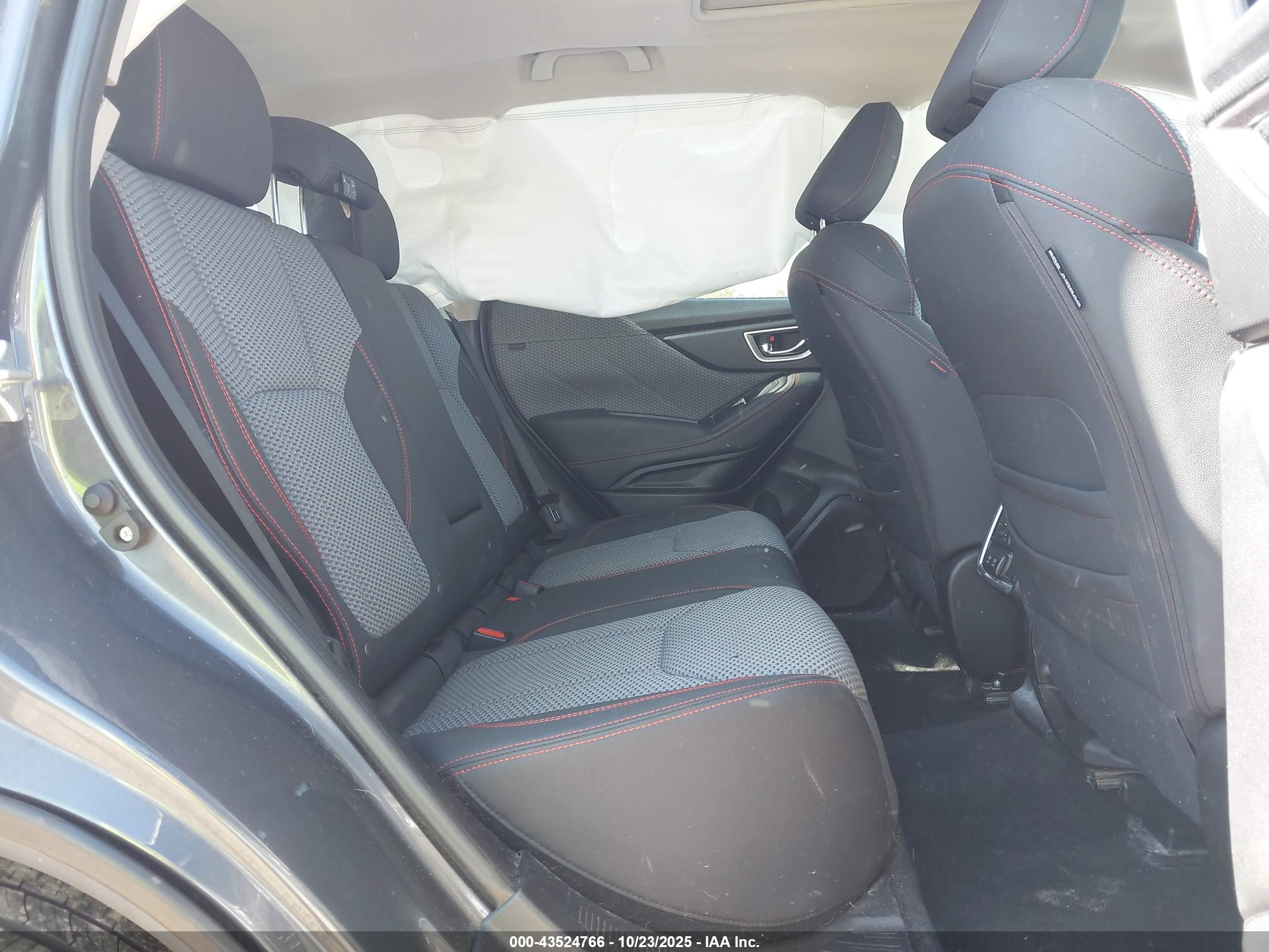 SUBARU FORESTER image 8