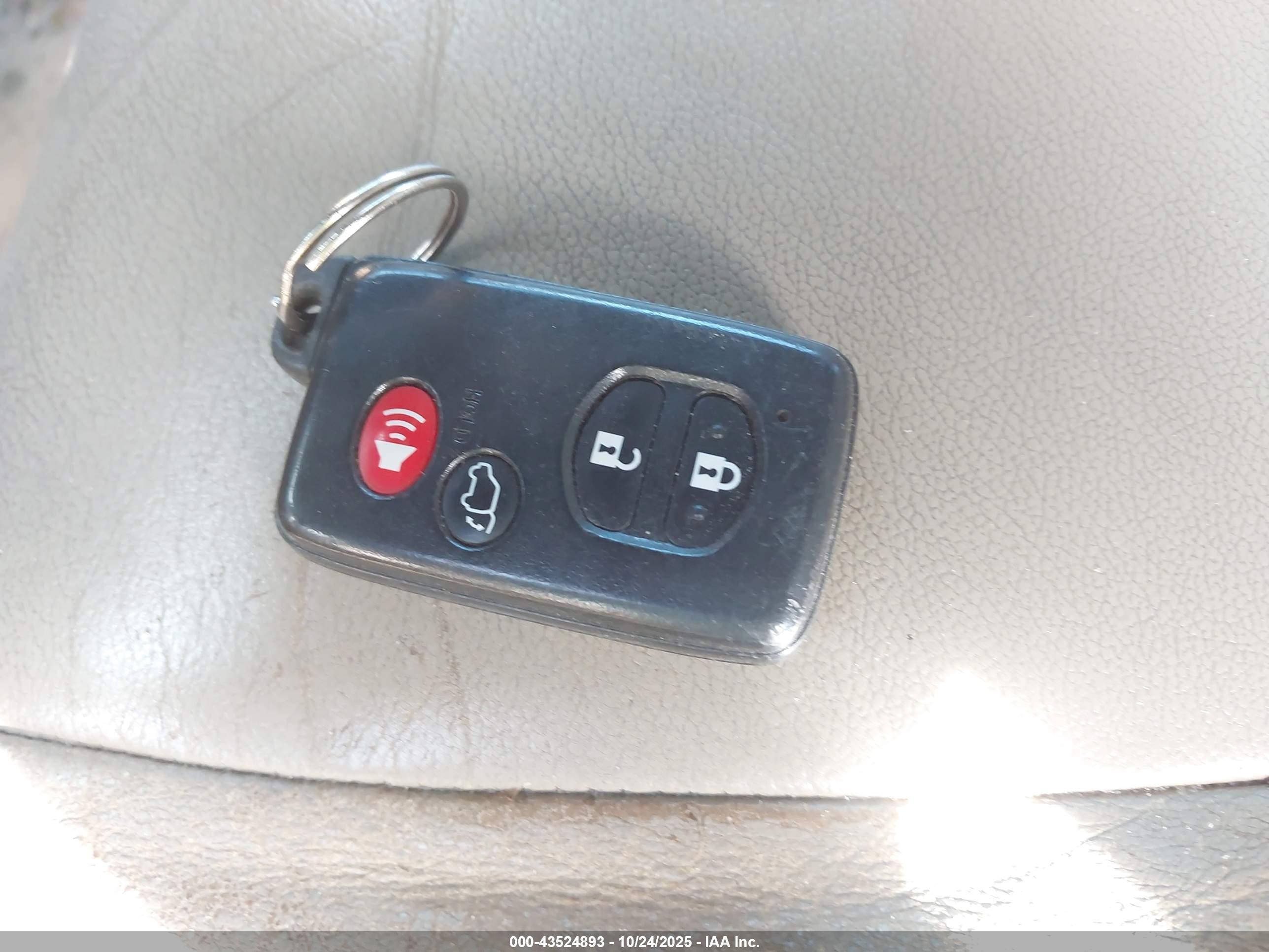 TOYOTA HIGHLANDER image 11