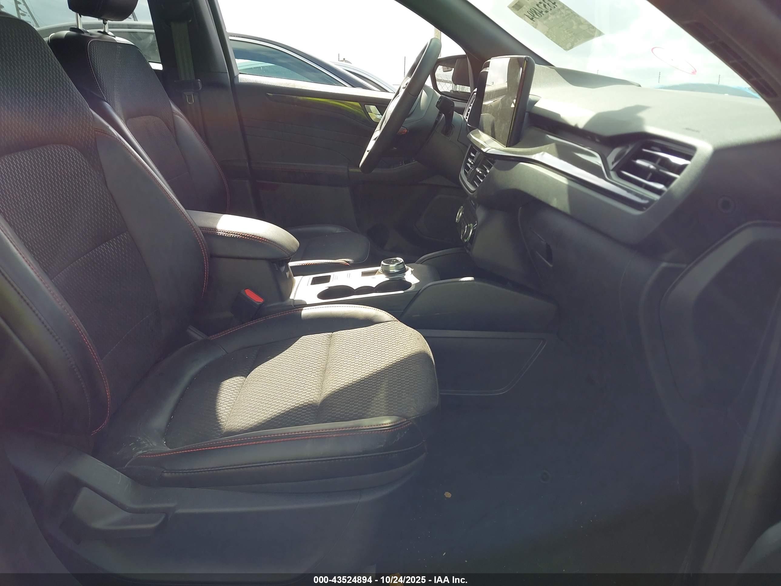 FORD ESCAPE image 5