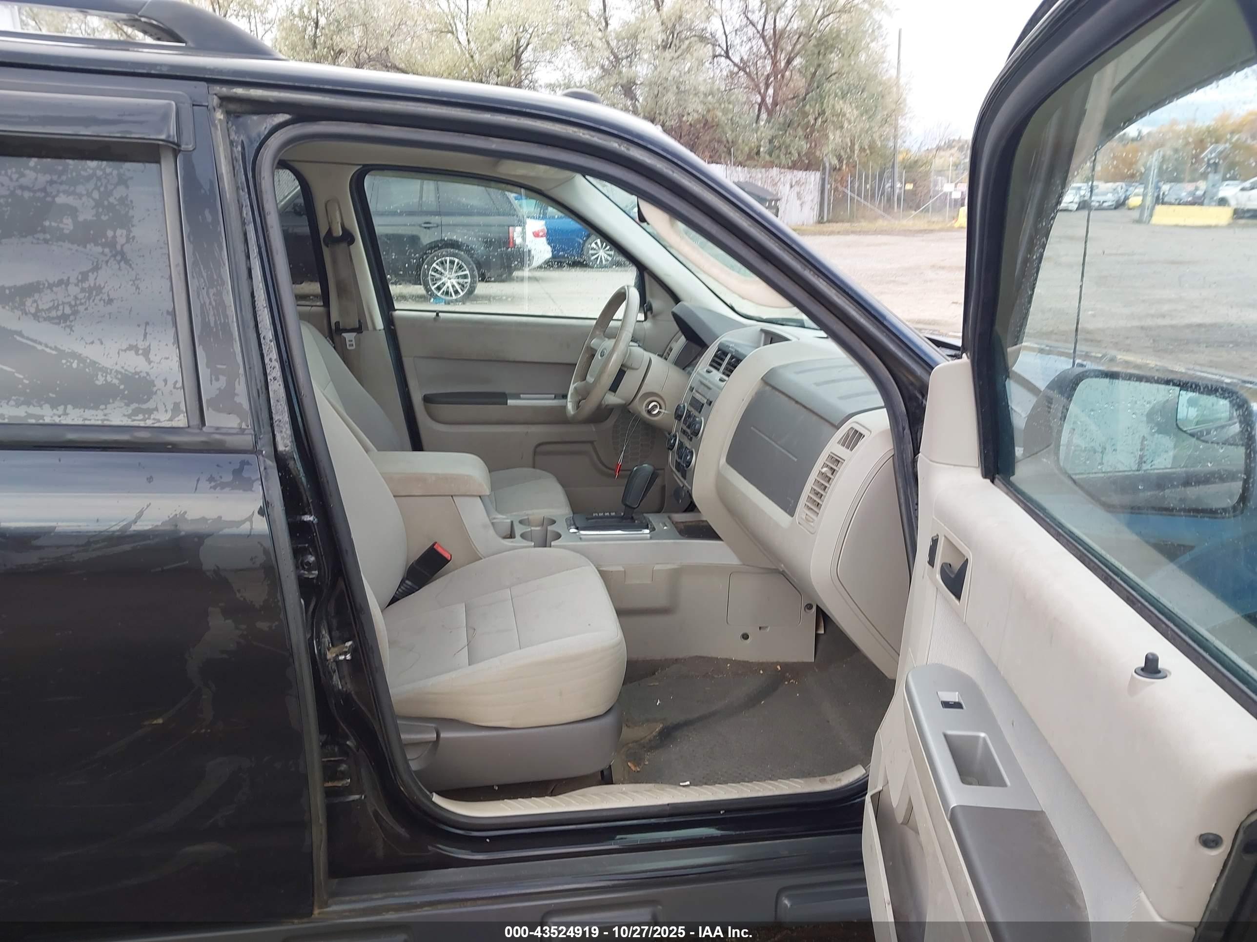 FORD ESCAPE image 5