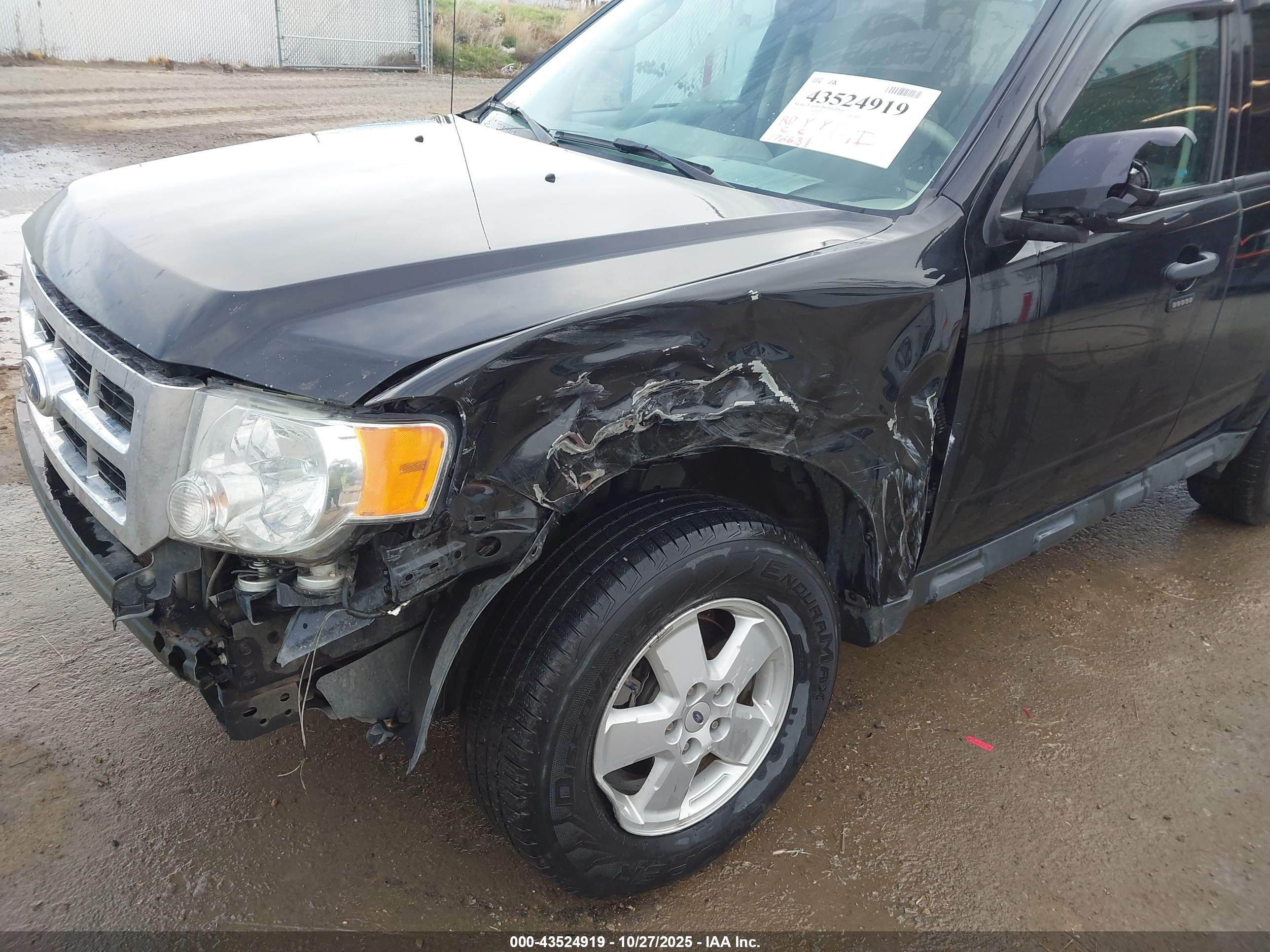 FORD ESCAPE image 6