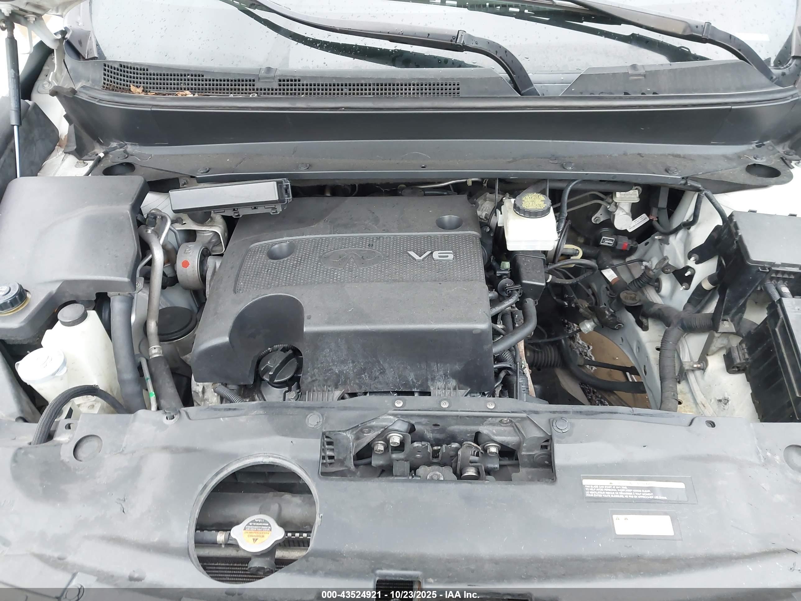INFINITI JX35 image 10