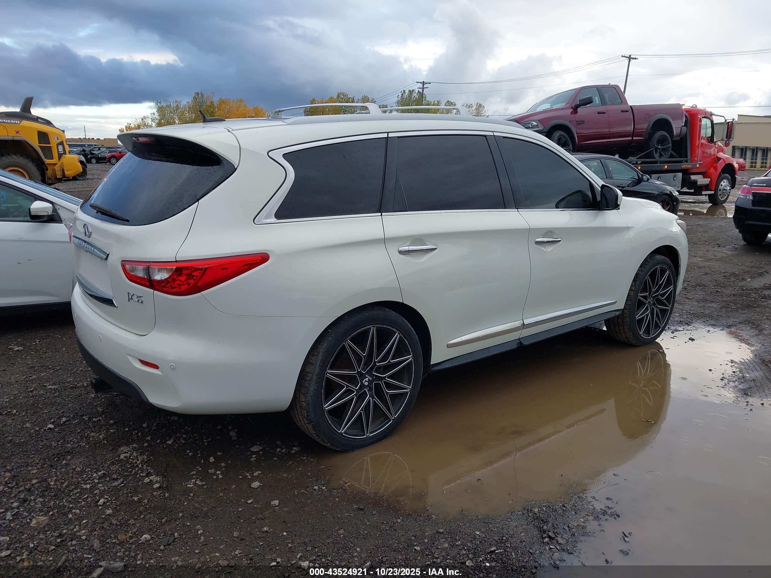 INFINITI JX35 image 4