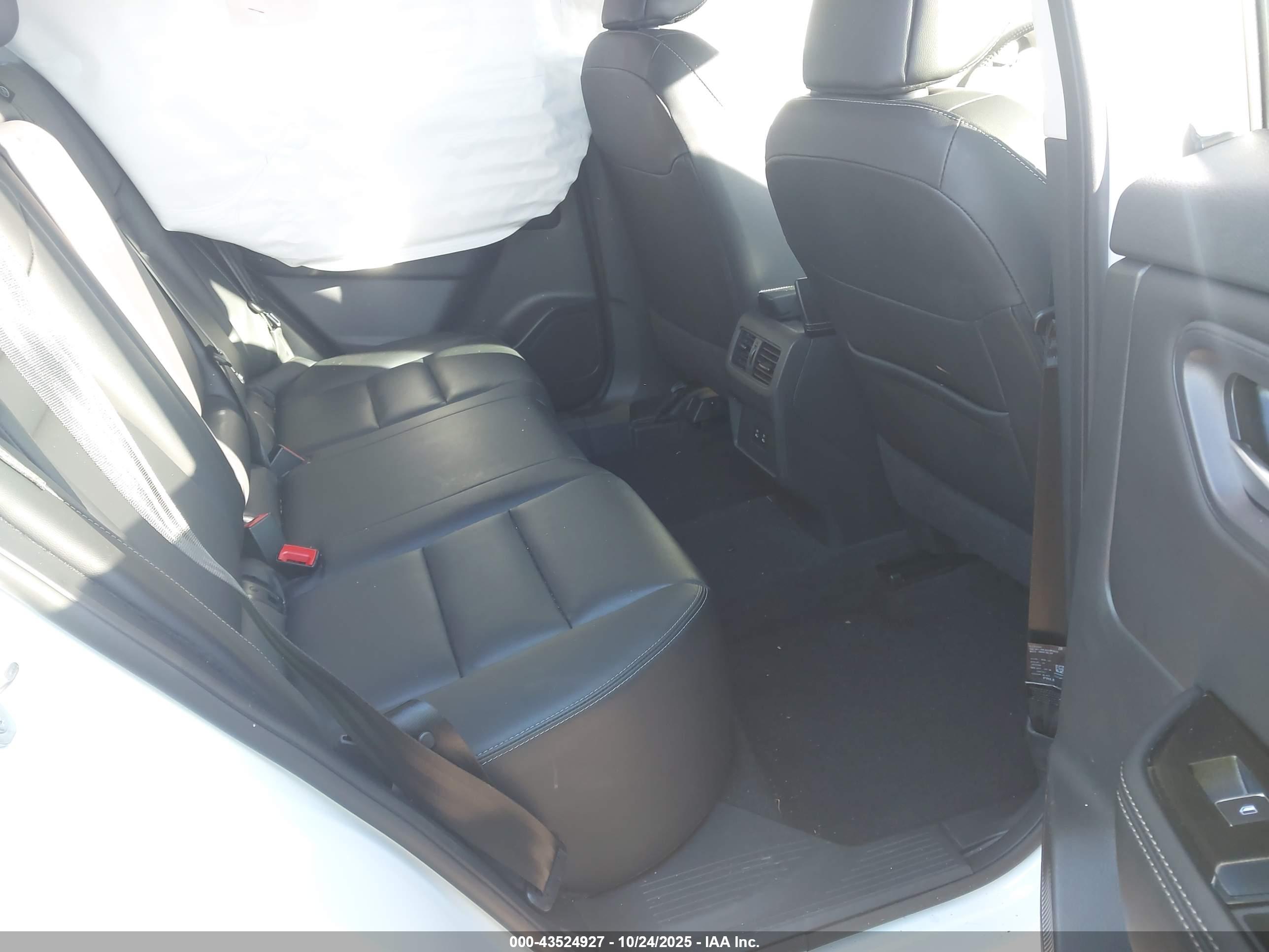 NISSAN ROGUE image 8